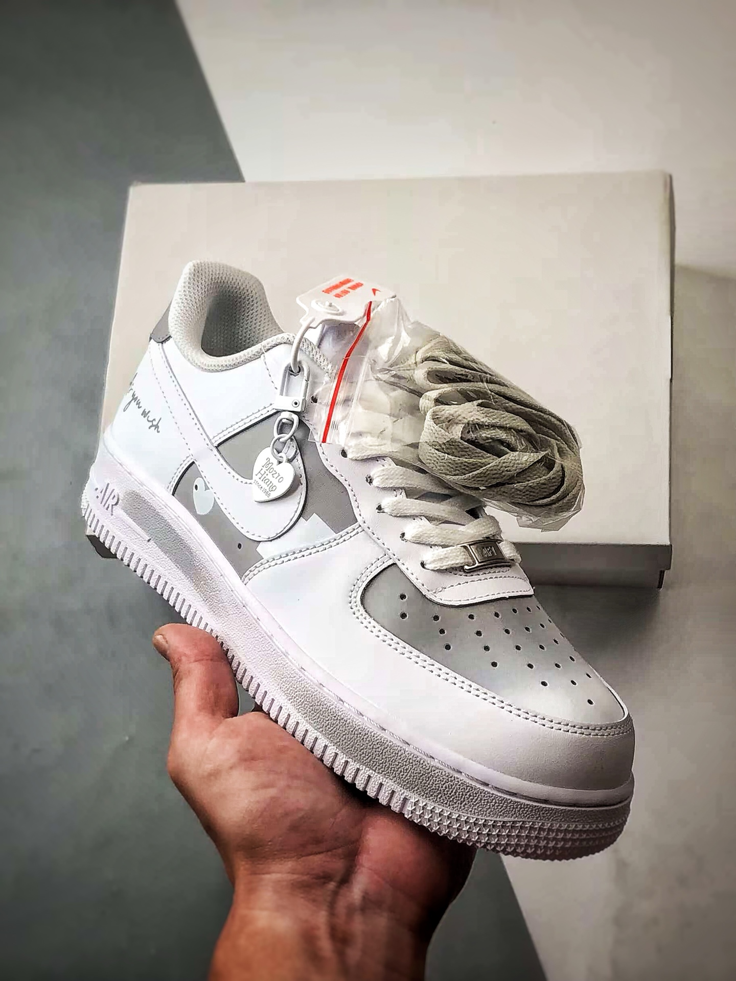 220 Air Force 1 '07 Low 情人节白灰 CW2288-111