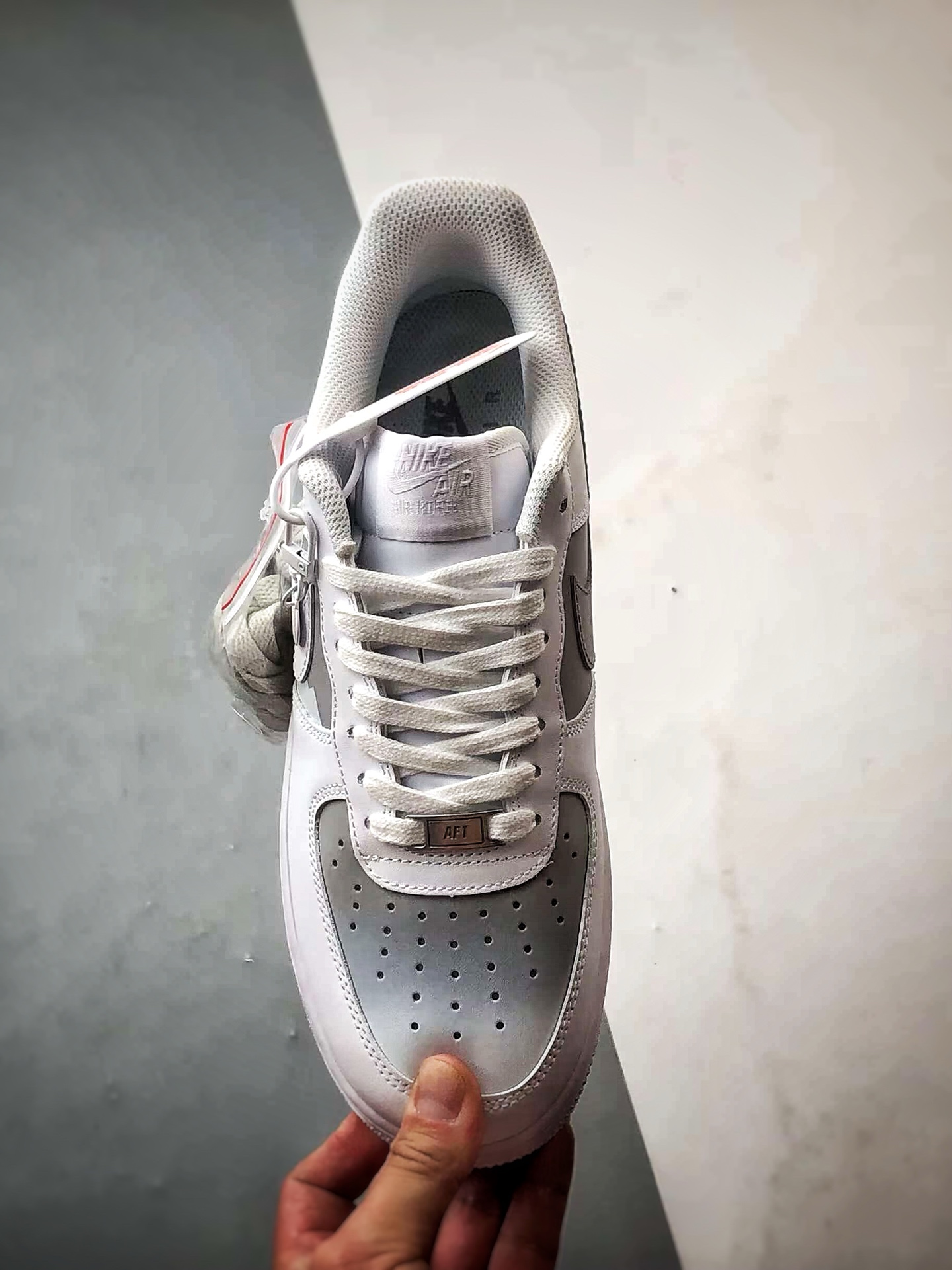 220 Air Force 1 '07 Low 情人节白灰 CW2288-111