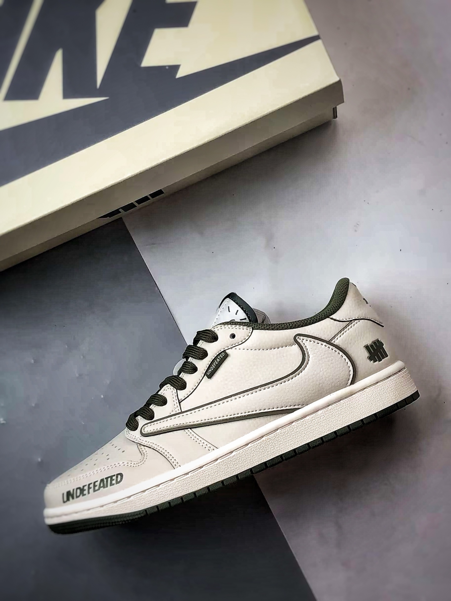 270 Air Jordan 1 Low OG ”高端定制” 五道杠米白军绿倒钩 DF1845-535