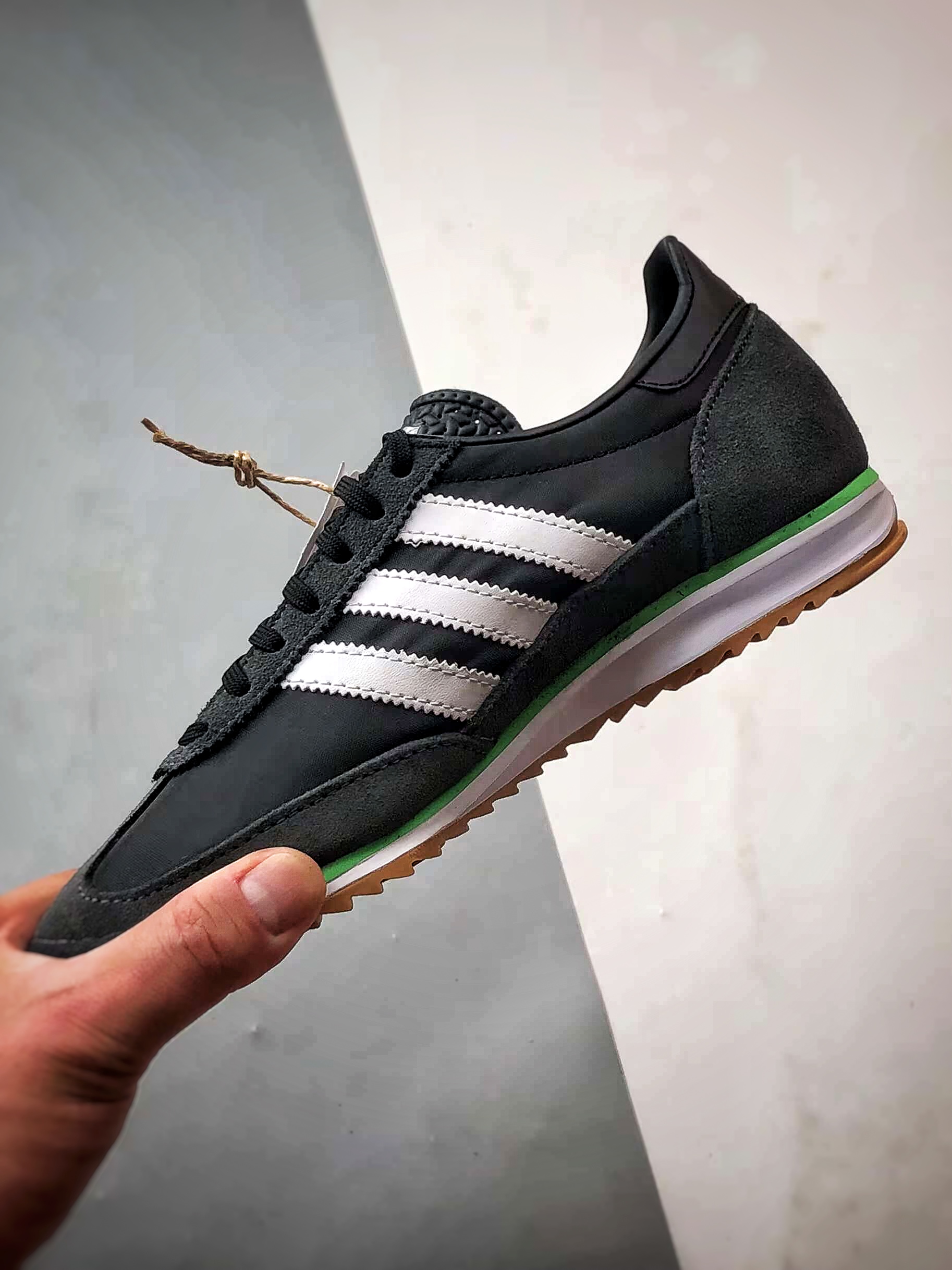 200 AD Originals SL 72 OG 黑白灰 经典复古轻便休闲运动慢跑鞋 JH7390