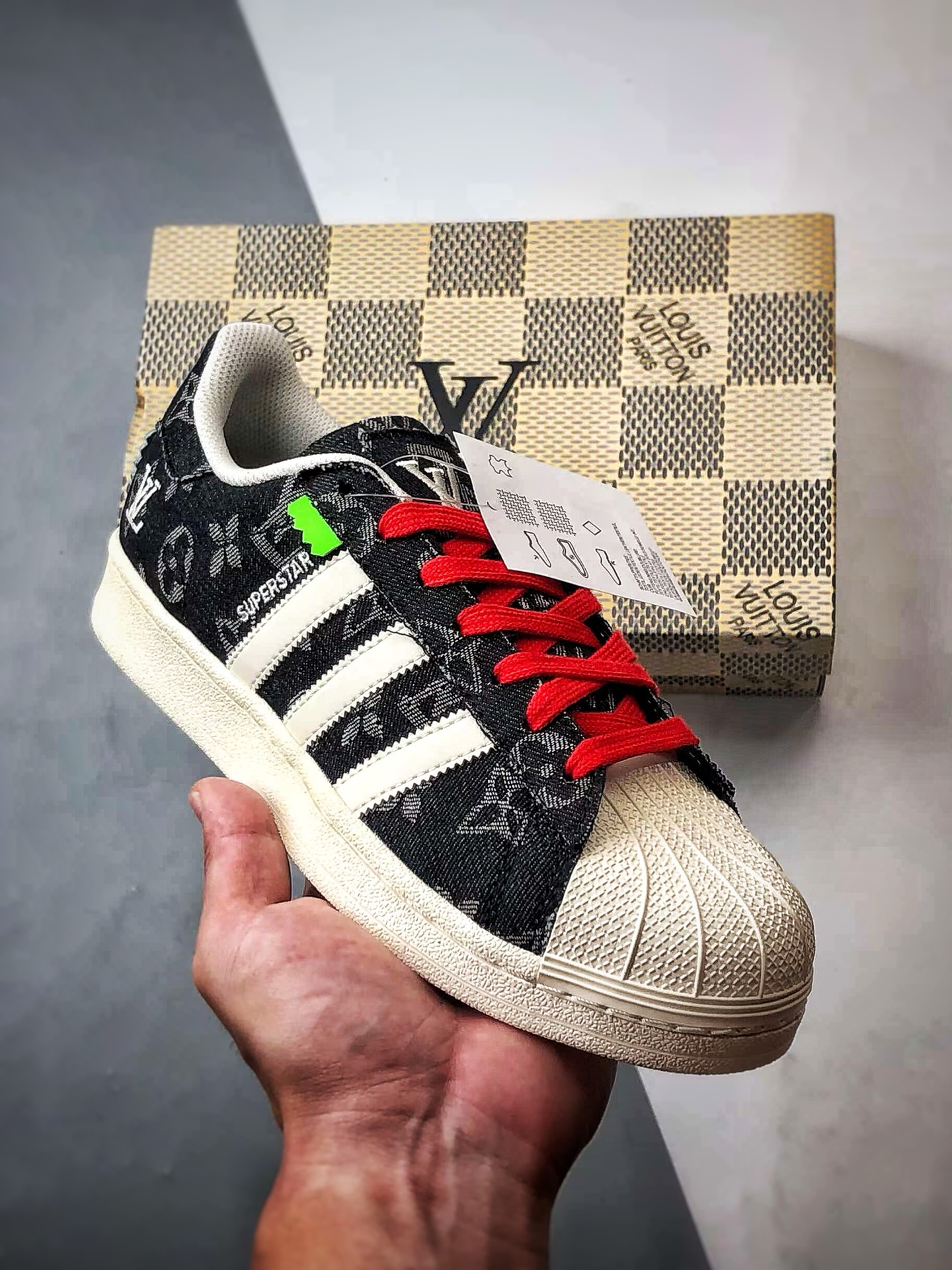 200 LV x AD Originals Superstar 黑白牛仔老花贝壳头 IG1988