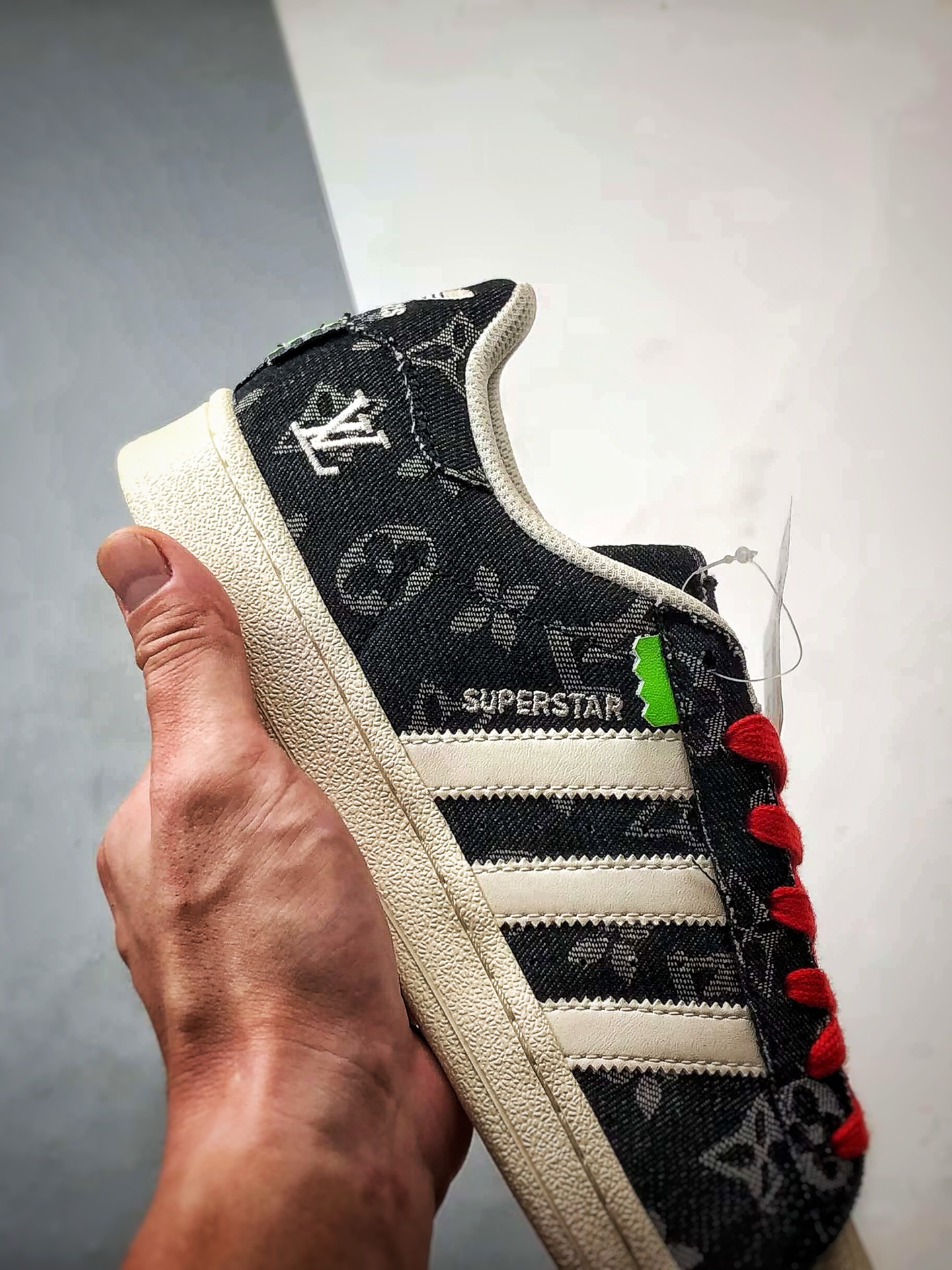 200 LV x AD Originals Superstar 黑白牛仔老花贝壳头 IG1988