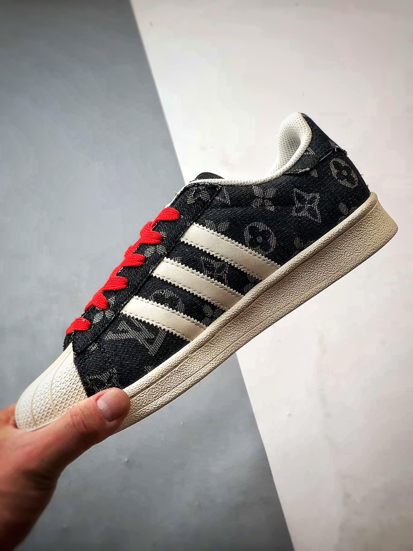 200 LV x AD Originals Superstar 黑白牛仔老花贝壳头 IG1988