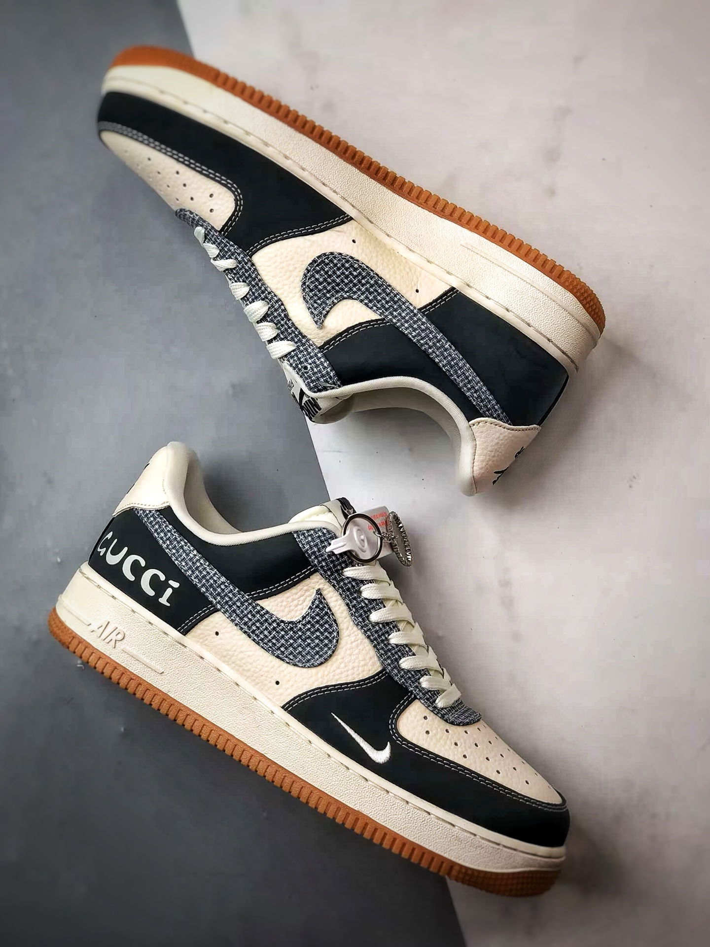 280 Gucci x Air Force 1 Low 米深灰帆布钩 DF0188-058