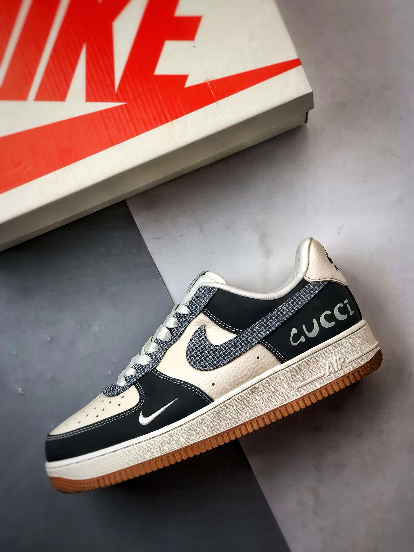 280 Gucci x Air Force 1 Low 米深灰帆布钩 DF0188-058