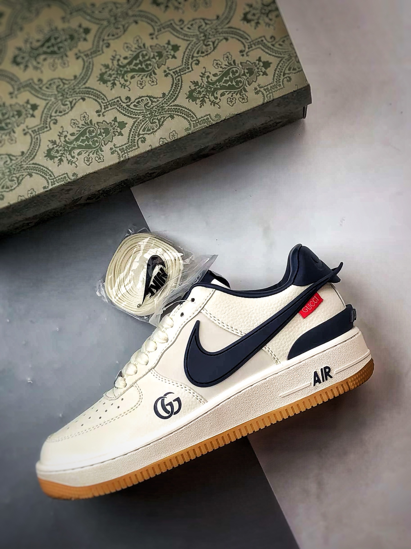 280 Gucci x Air Force 1 Low 藏青大钩 XS3464-576