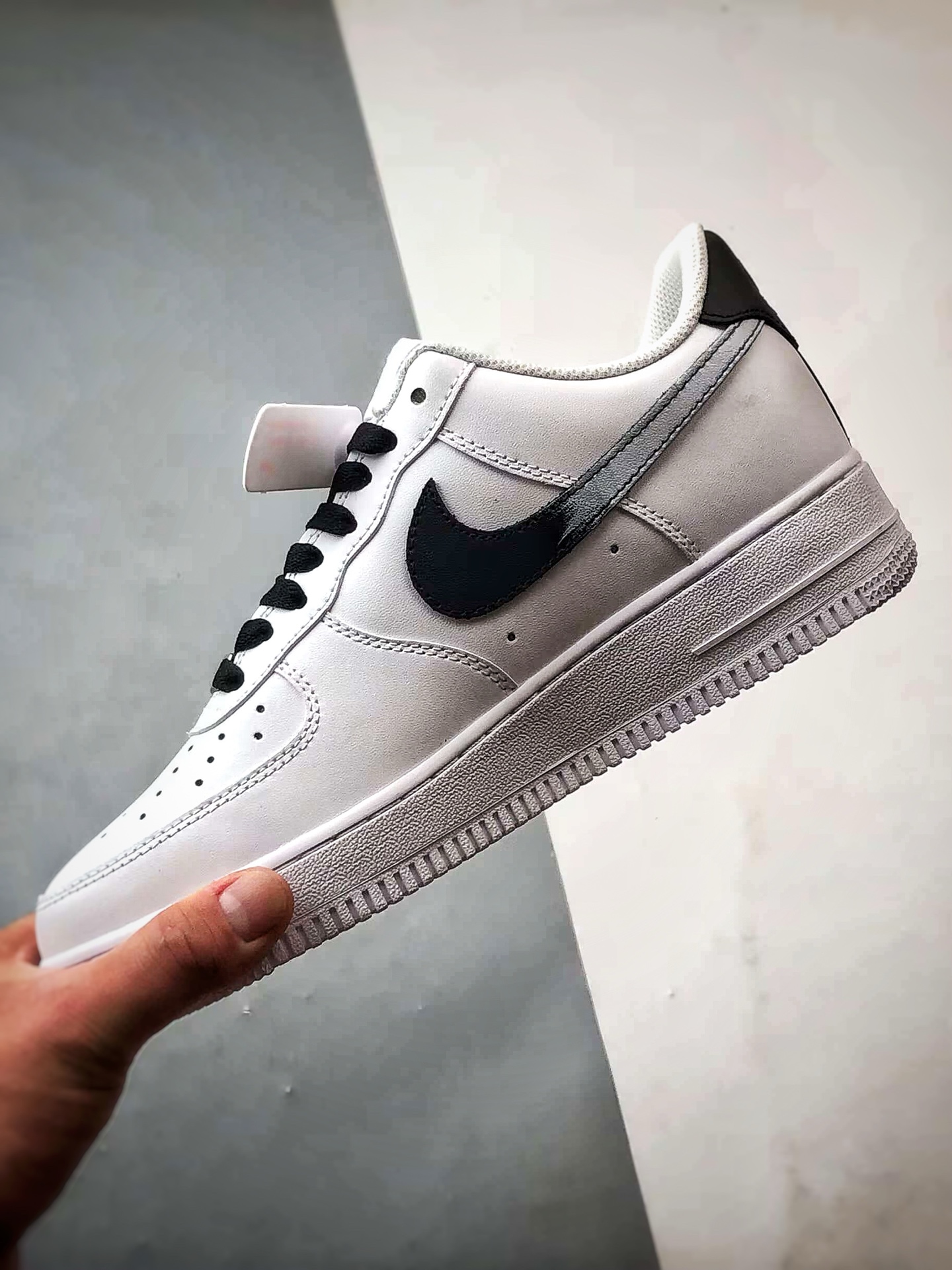 280 【定制球鞋】Air Force 1 Low 墨色清润 做旧黑白 经典休闲运动板鞋 ZH0316-078
