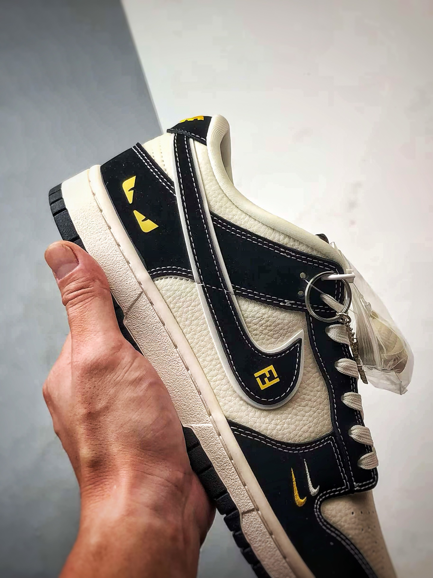 290 NK Dunk Low Retro ”DIY高端定制” 芬迪米白黑 低帮休闲运动板鞋 LW1818-115