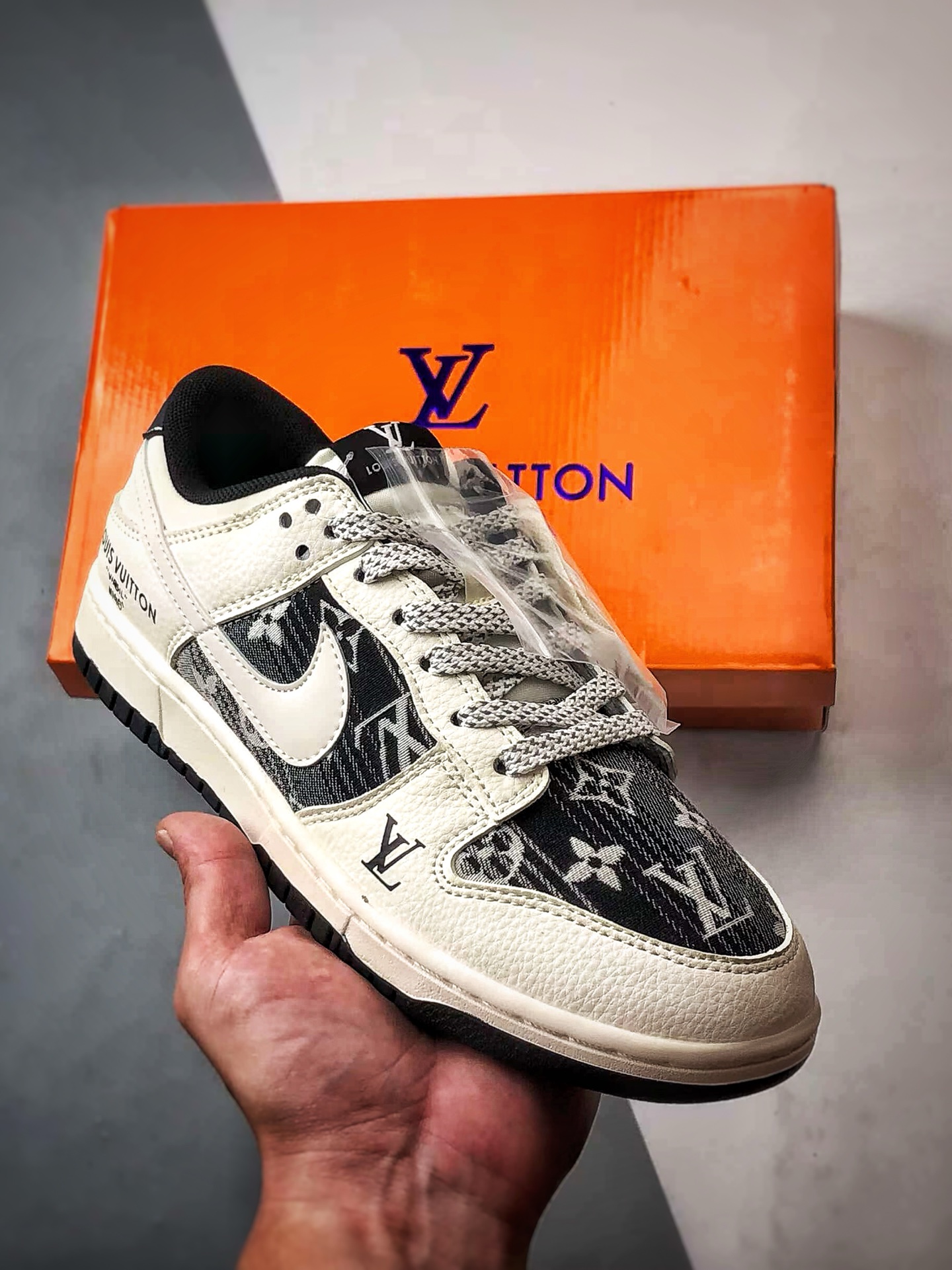 290 NK Dunk Low Retro ”DIY高端定制” LV米黑灰老花帆布拼接 低帮休闲运动板鞋 FC1688-229