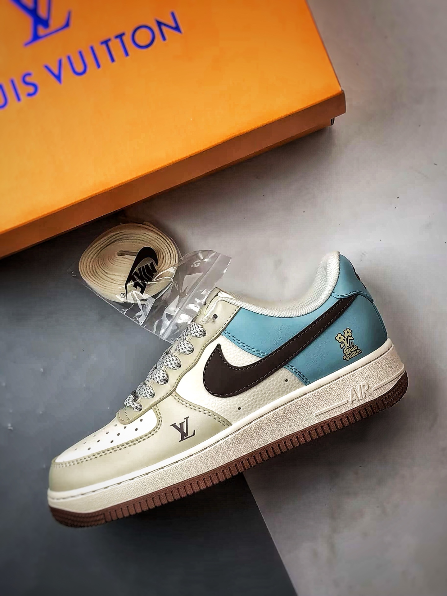 LV x Air Force 1 Low 米蓝棕钩 JJ2508-702