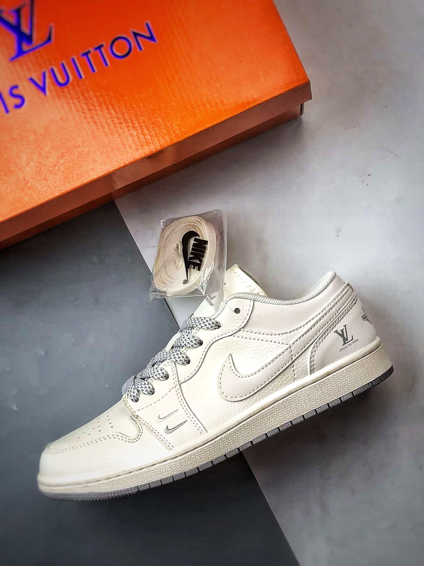 290 Air Jordan 1 Low OG ”高端定制” LV反光米白 XX3168-169