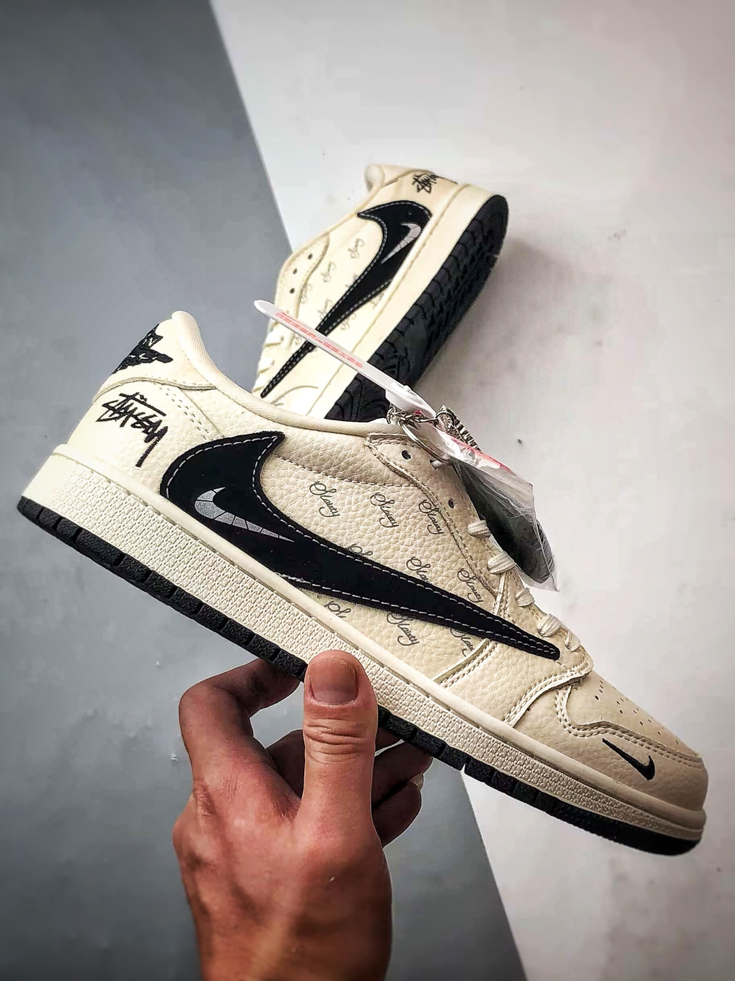 290 Air Jordan 1 Low OG ”高端定制” 斯图西米白黑倒钩 XS2024-043