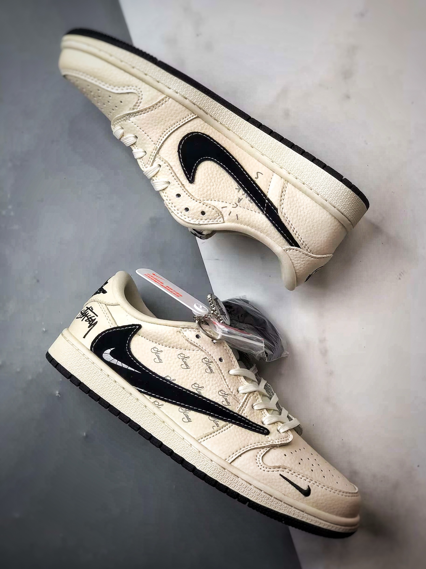 290 Air Jordan 1 Low OG ”高端定制” 斯图西米白黑倒钩 XS2024-043