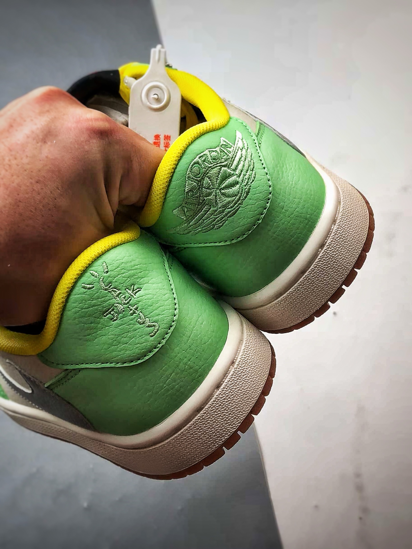 300 Air Jordan 1 Low OG ”高端定制” 米绿黄银倒钩 DN6901-092