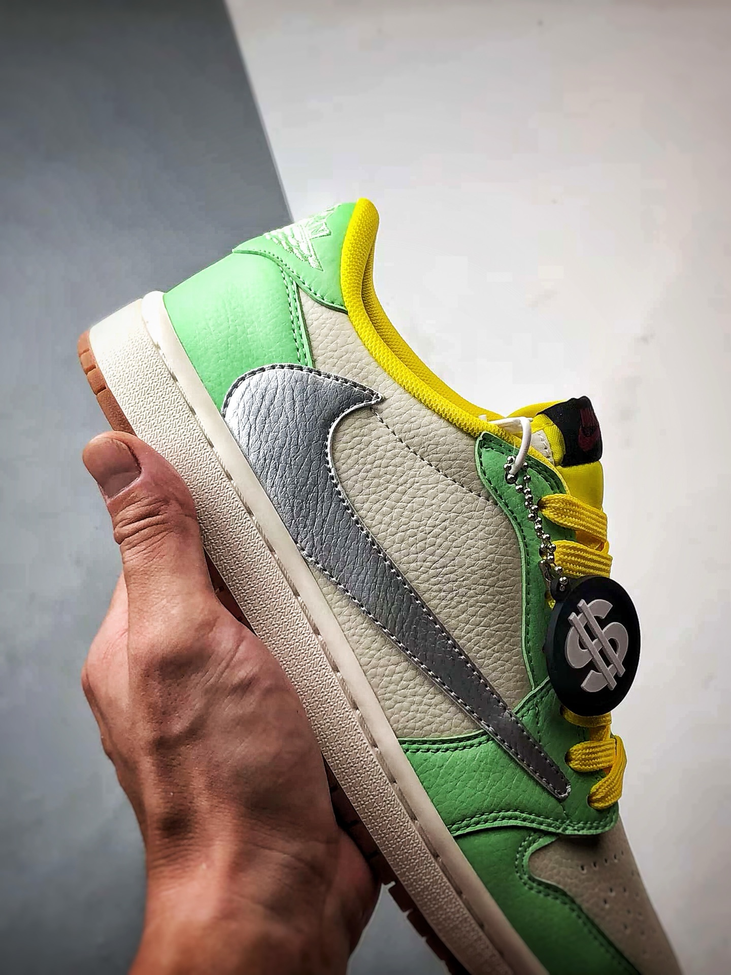 300 Air Jordan 1 Low OG ”高端定制” 米绿黄银倒钩 DN6901-092