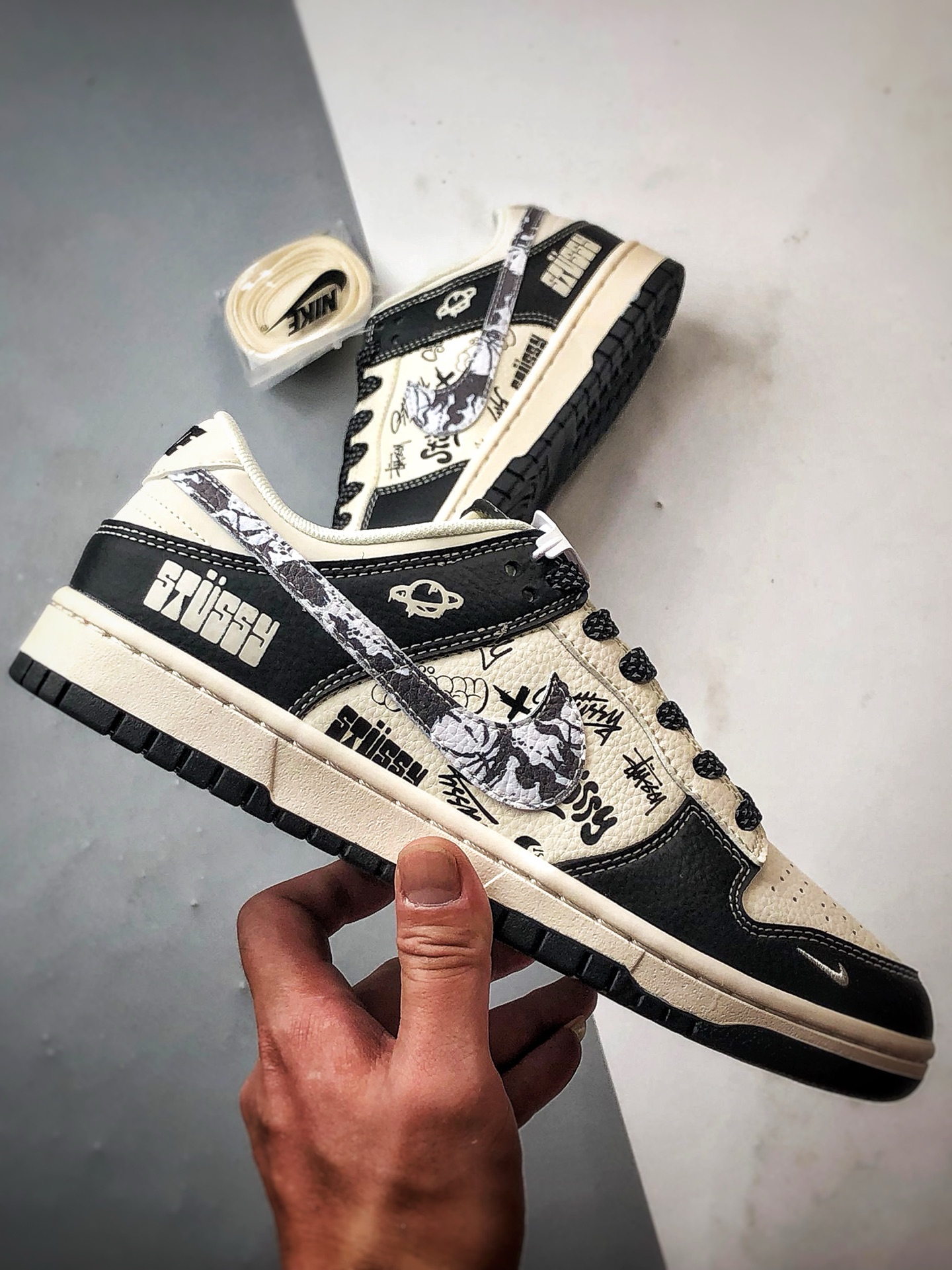 290 NK Dunk Low Retro ”DIY高端定制” 斯图西黑白涂鸦 低帮休闲运动板鞋 XS6089-590
