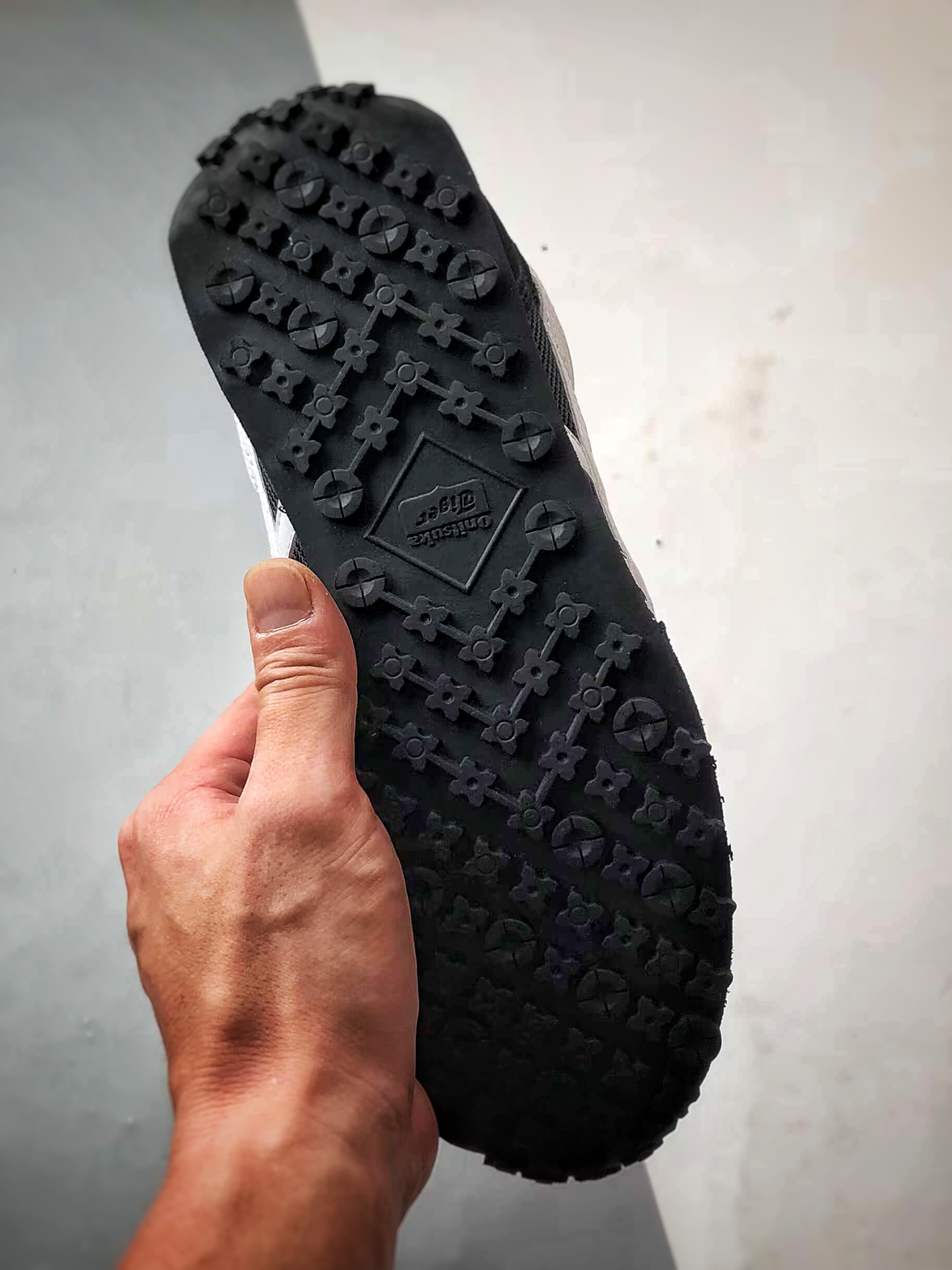 170 Onitsuka Tiger鬼冢虎 Edr 78 黑白 潮流缓震舒适生活休闲鞋 1183B395-001