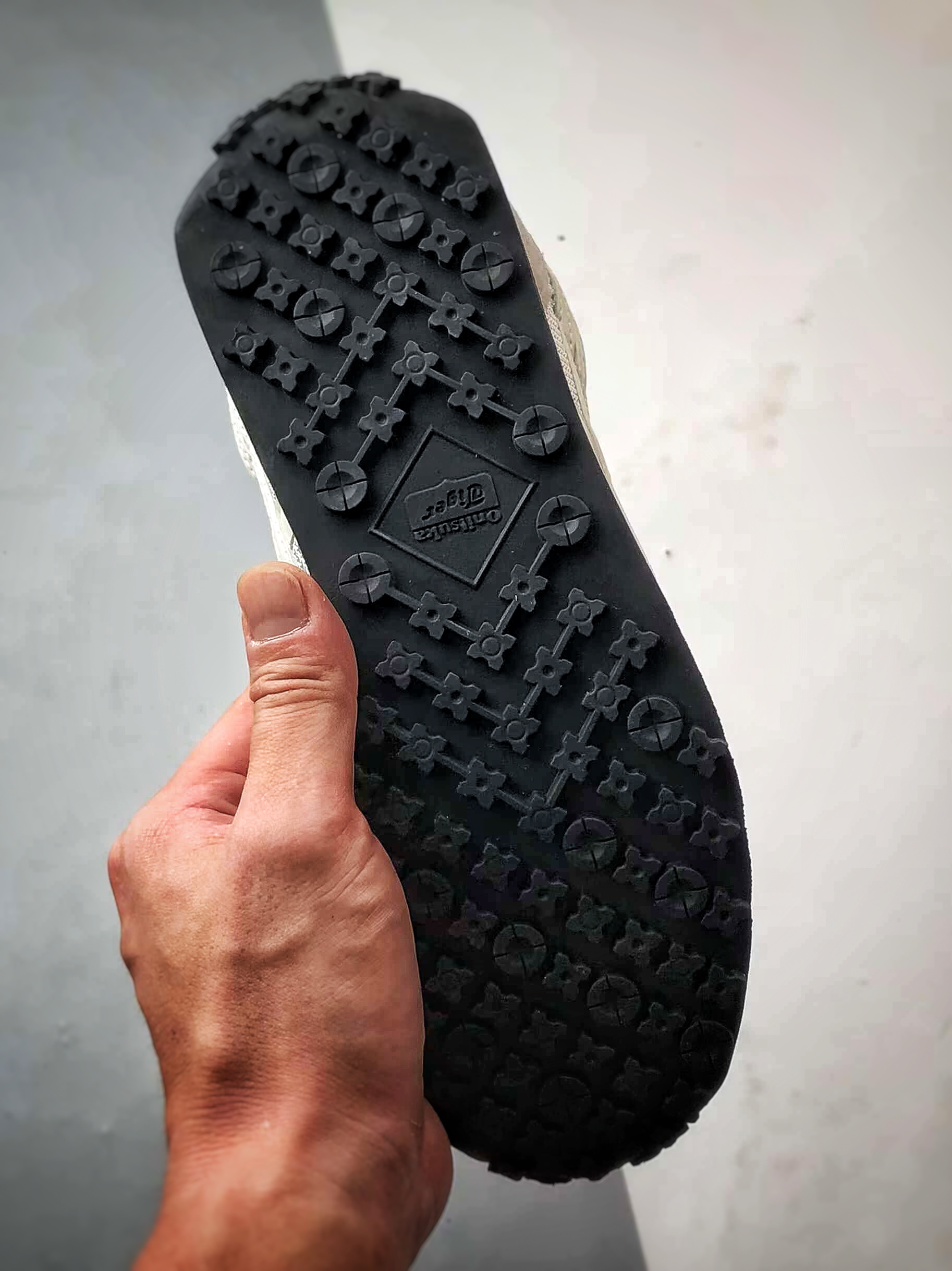 170 Onitsuka Tiger鬼冢虎 Edr 78 灰白 潮流缓震舒适生活休闲鞋 1183B395-020