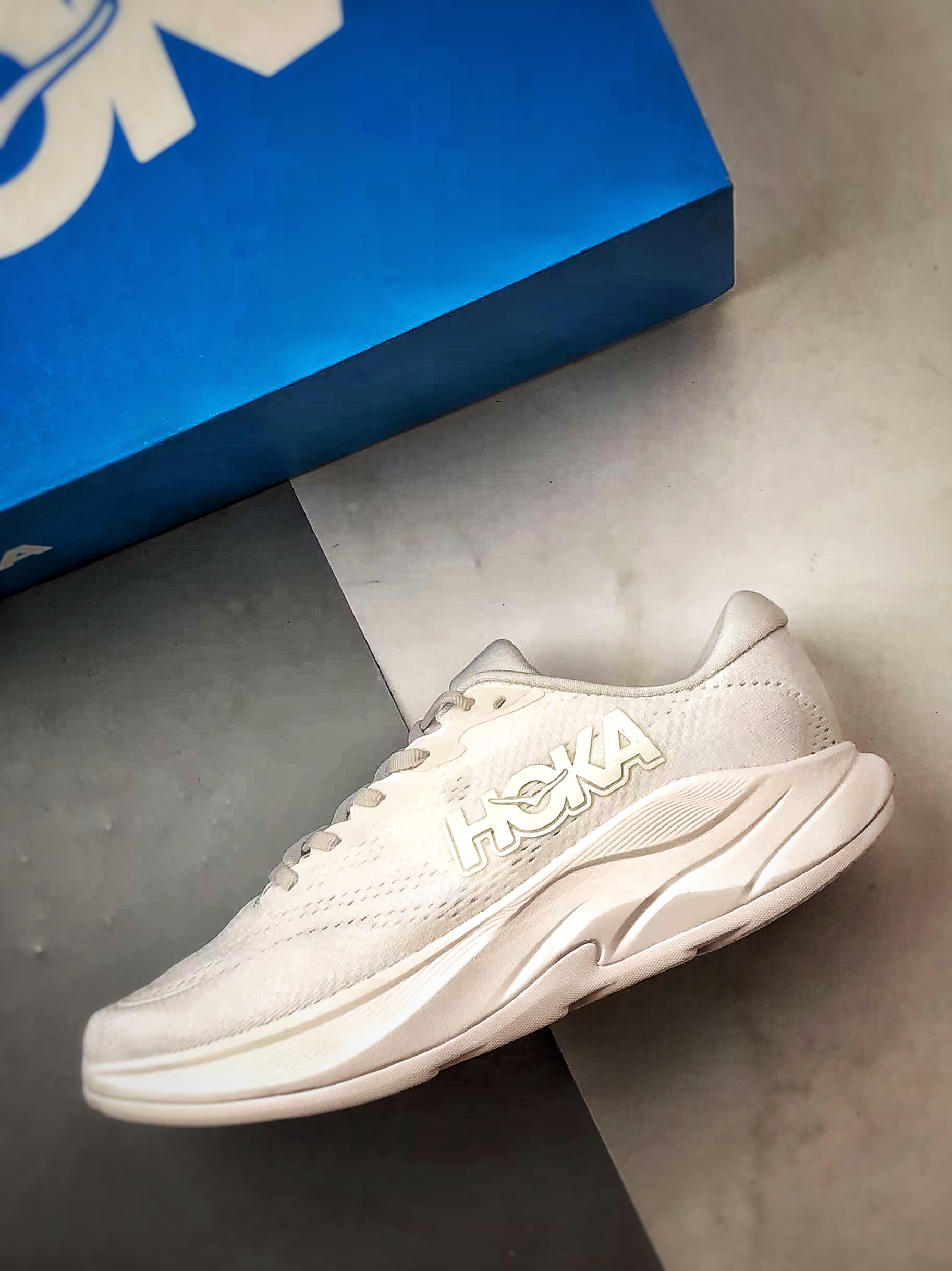 240 Hoka One One Rincon 4 白色 林康4代公路休闲跑步鞋 1155131-WWH