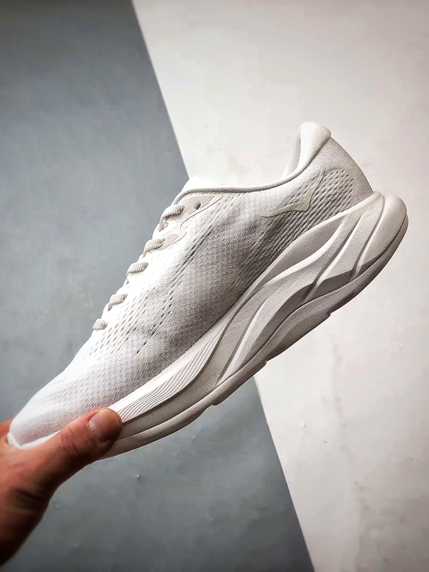 240 Hoka One One Rincon 4 白色 林康4代公路休闲跑步鞋 1155131-WWH