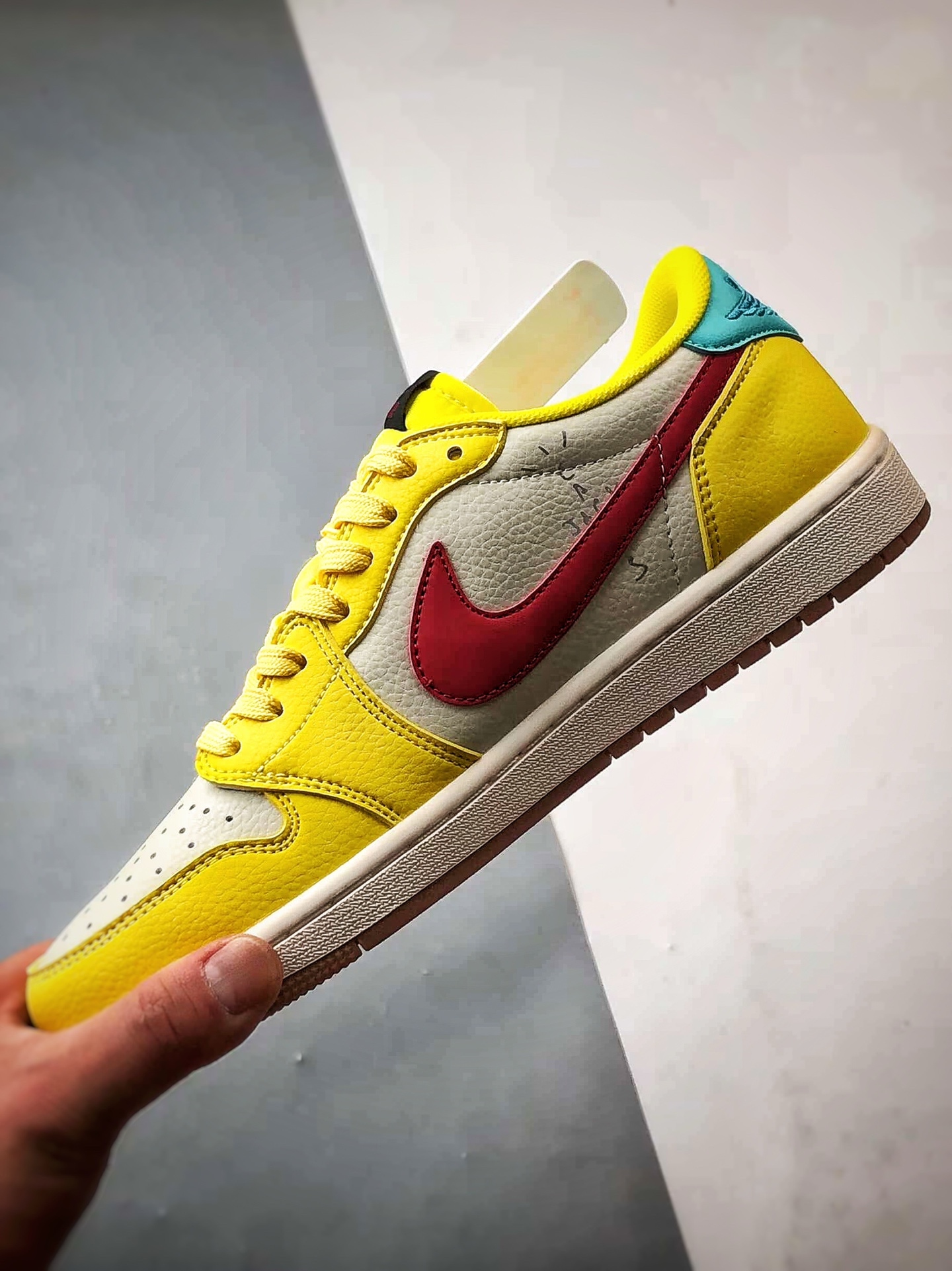 300 Air Jordan 1 Low OG ”高端定制” 米黄红倒钩 DN6901-091
