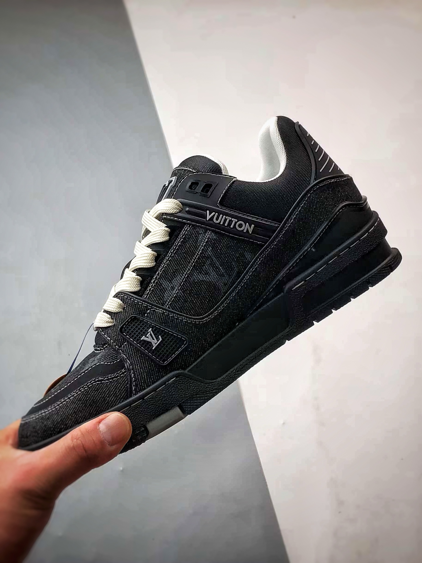 600 驴牌 Trainer 系列板鞋 黑色牛仔