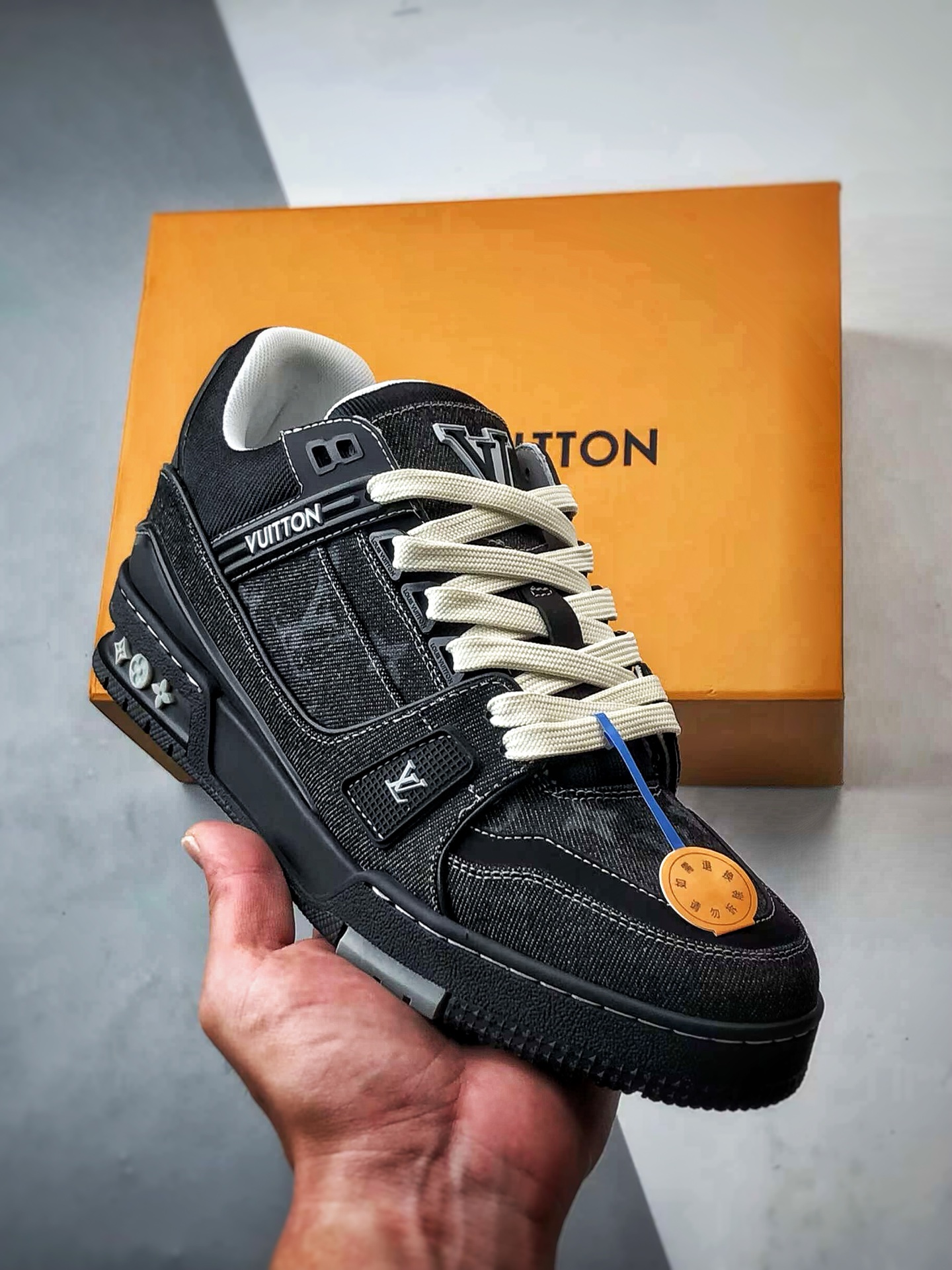 600 驴牌 Trainer 系列板鞋 黑色牛仔