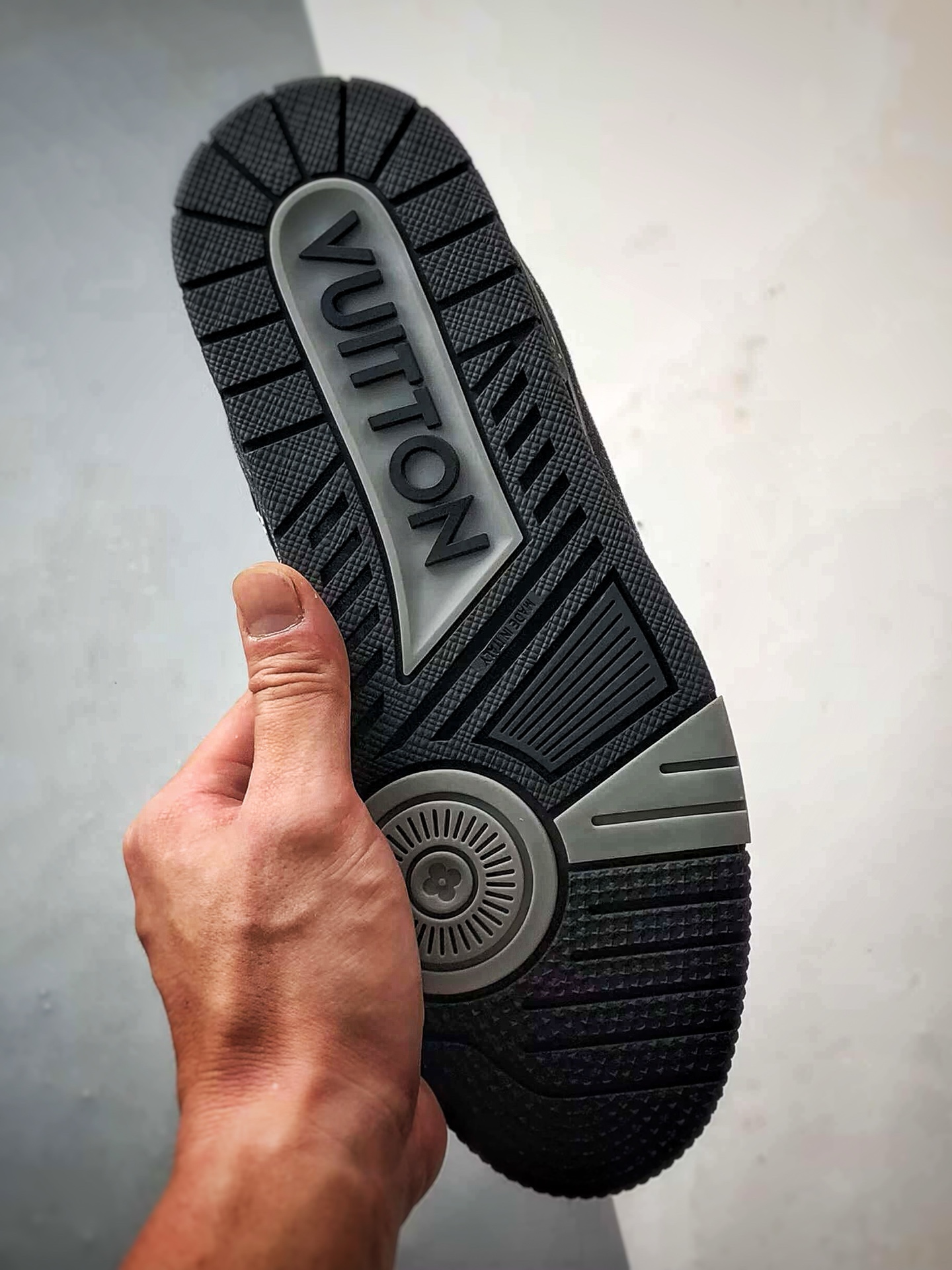 600 驴牌 Trainer 系列板鞋 黑色牛仔