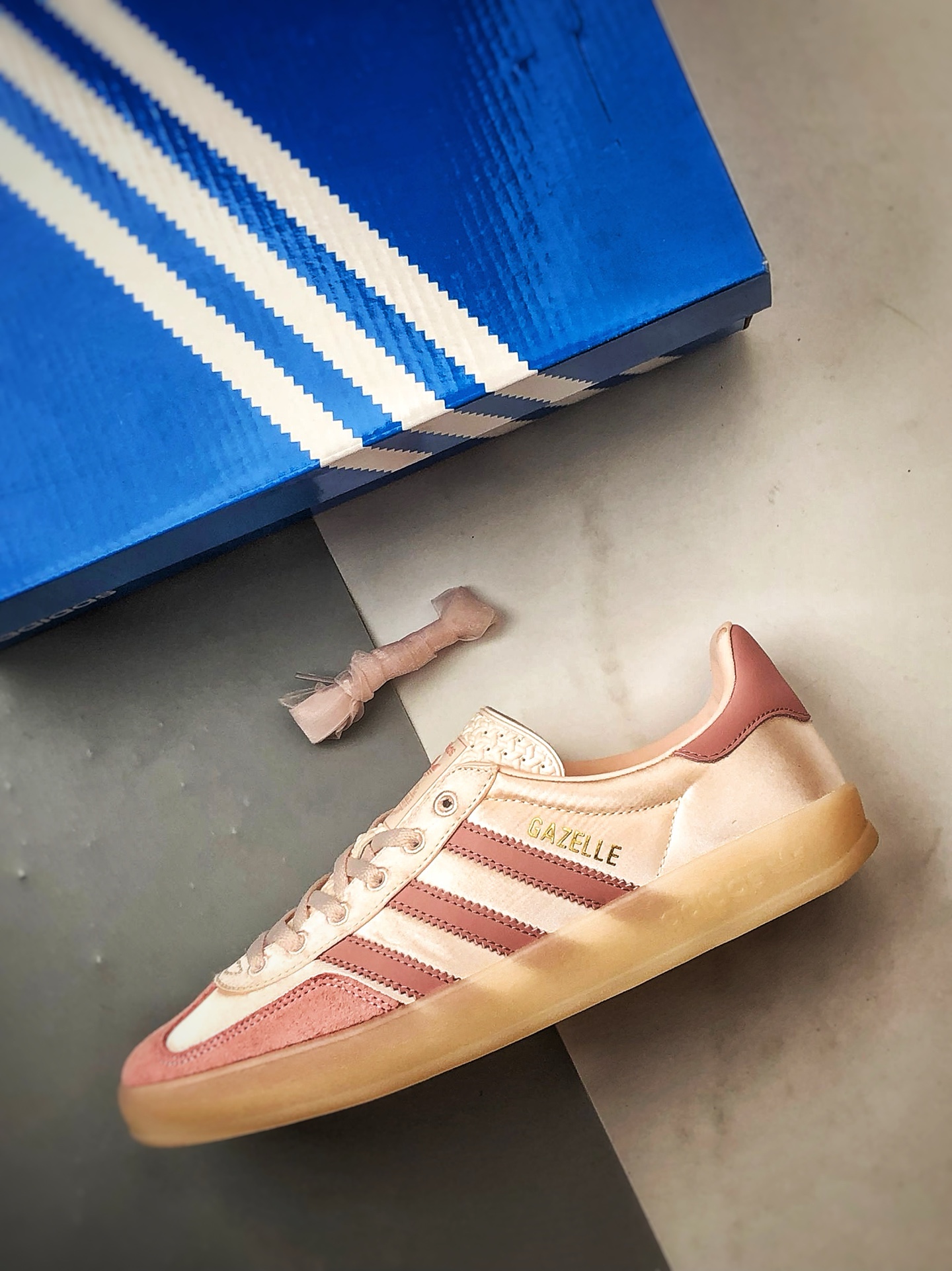 200 AD Originals Gazelle Indoor 粉色 三叶草复古休闲运动板鞋 JI2709