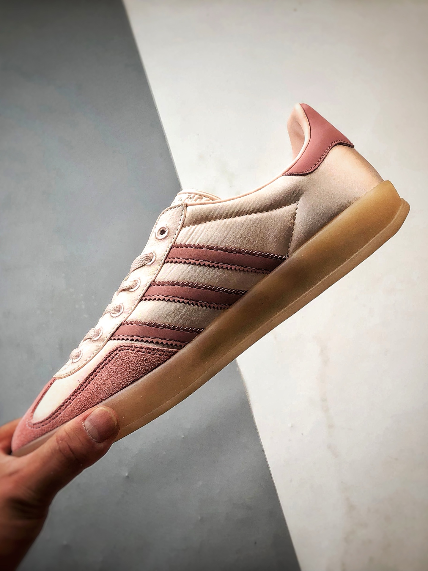200 AD Originals Gazelle Indoor 粉色 三叶草复古休闲运动板鞋 JI2709