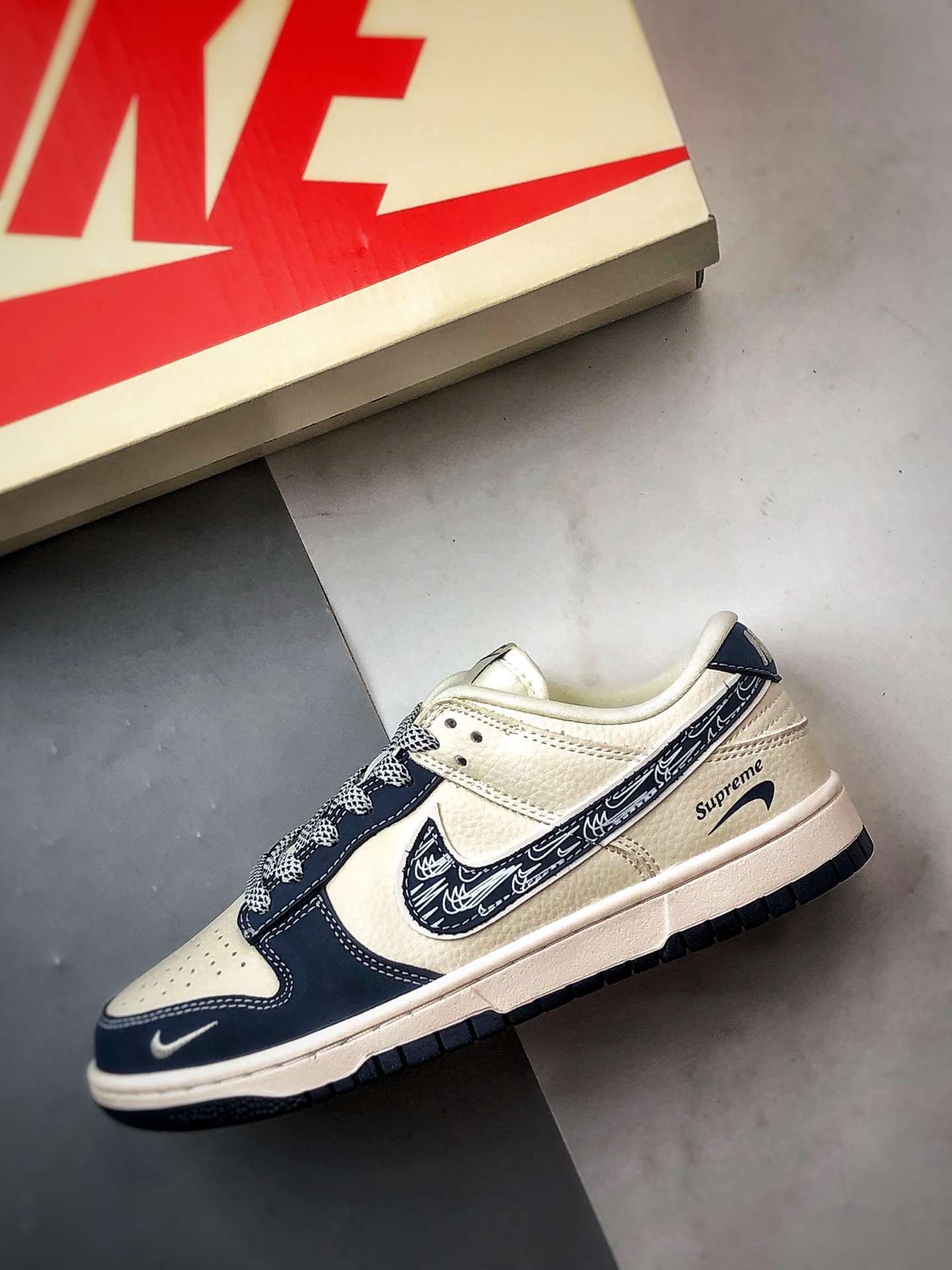 290 NK Dunk Low Retro ”DIY高端定制” Sup米白蓝印花钩 低帮休闲运动板鞋 LW1818-116