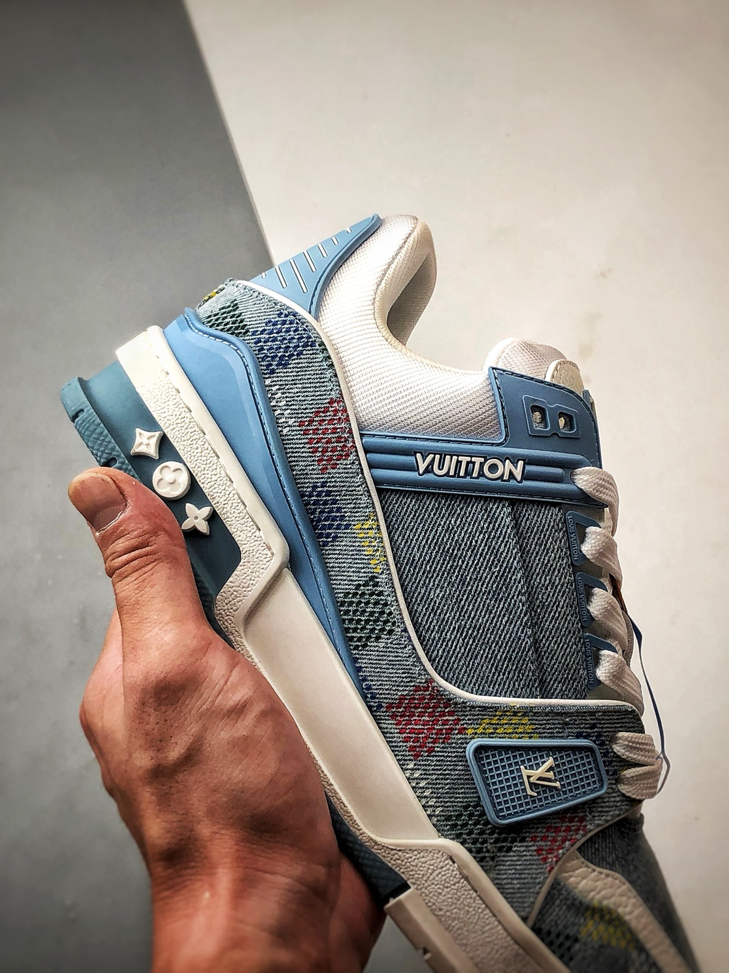 600 驴牌 Trainer 系列板鞋 蓝色牛仔