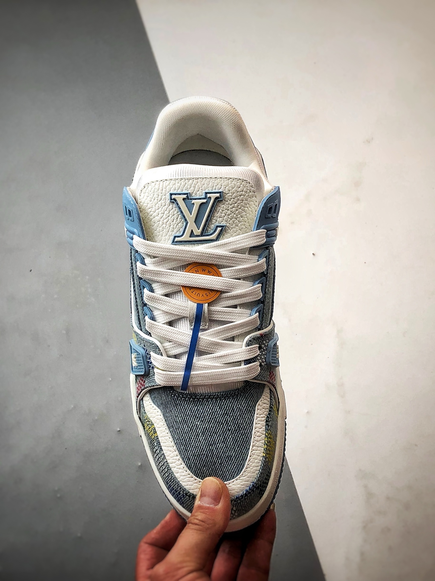 600 驴牌 Trainer 系列板鞋 蓝色牛仔