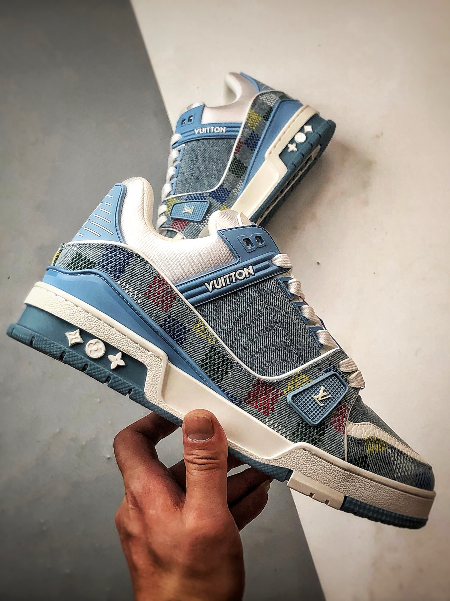 600 驴牌 Trainer 系列板鞋 蓝色牛仔