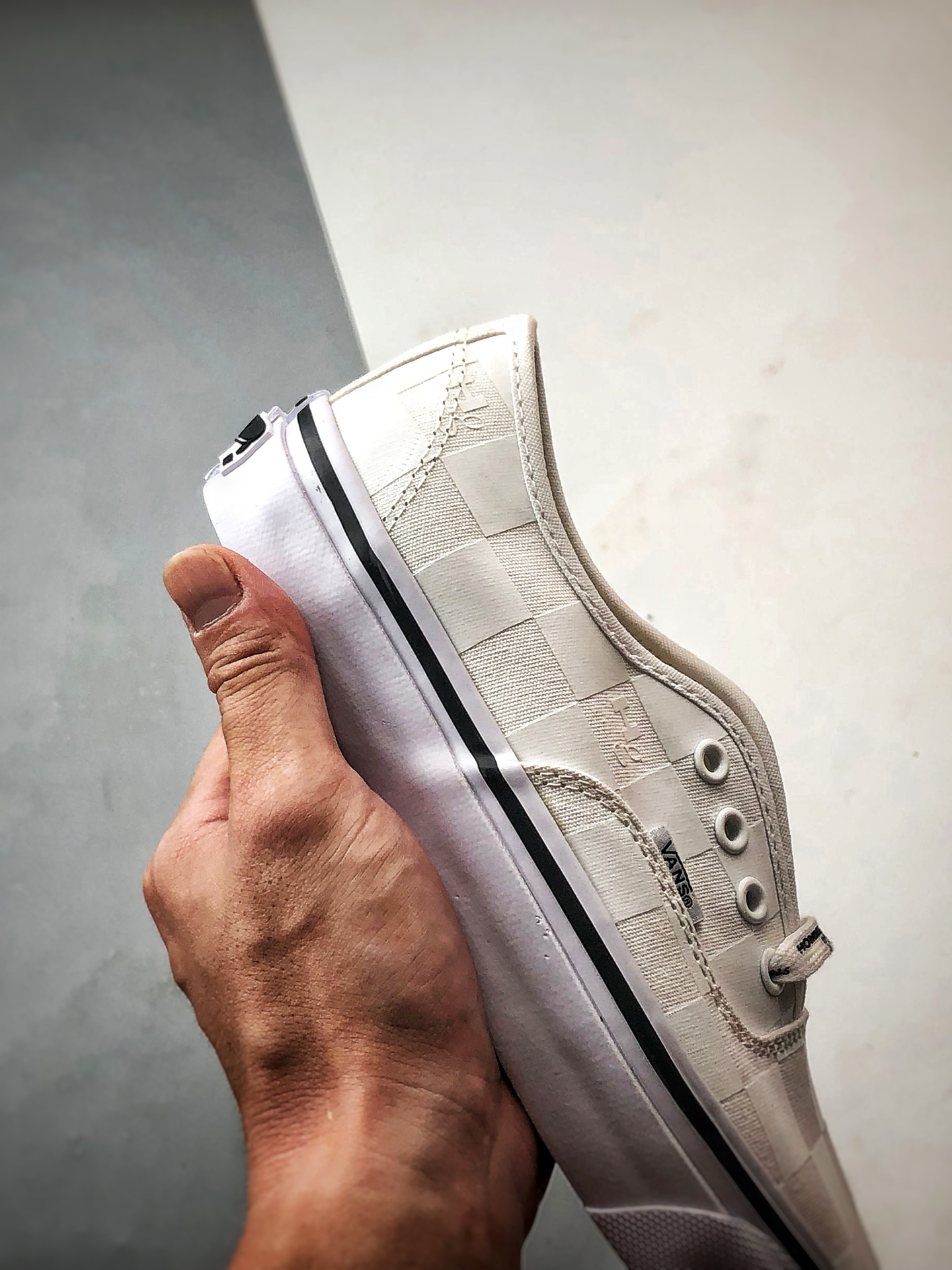 140 HommeGirls × OTW by Vans 白色 万斯官方 舒适百搭低帮硫化板鞋 VN000EEUCCZ
