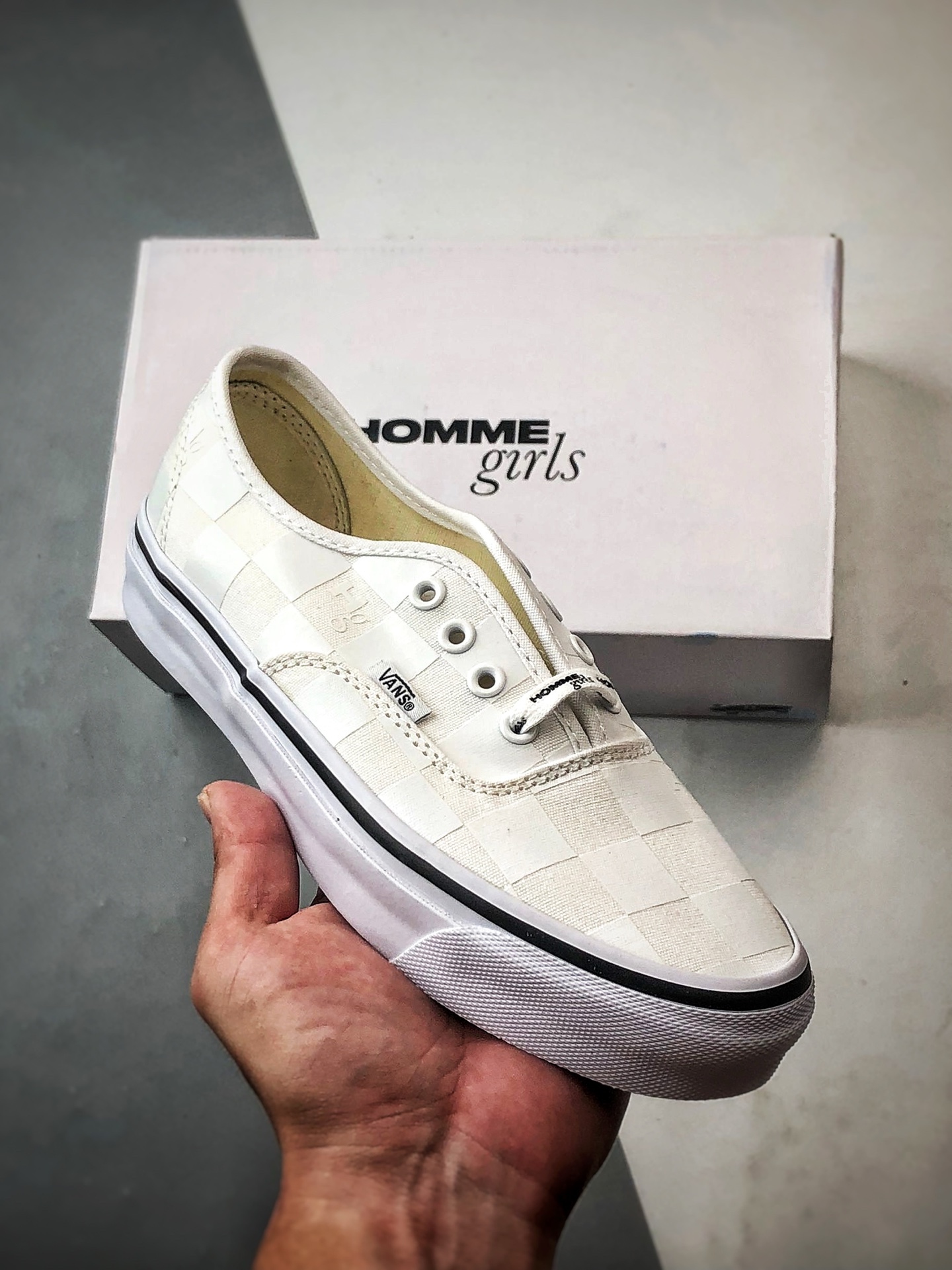 140 HommeGirls × OTW by Vans 白色 万斯官方 舒适百搭低帮硫化板鞋 VN000EEUCCZ