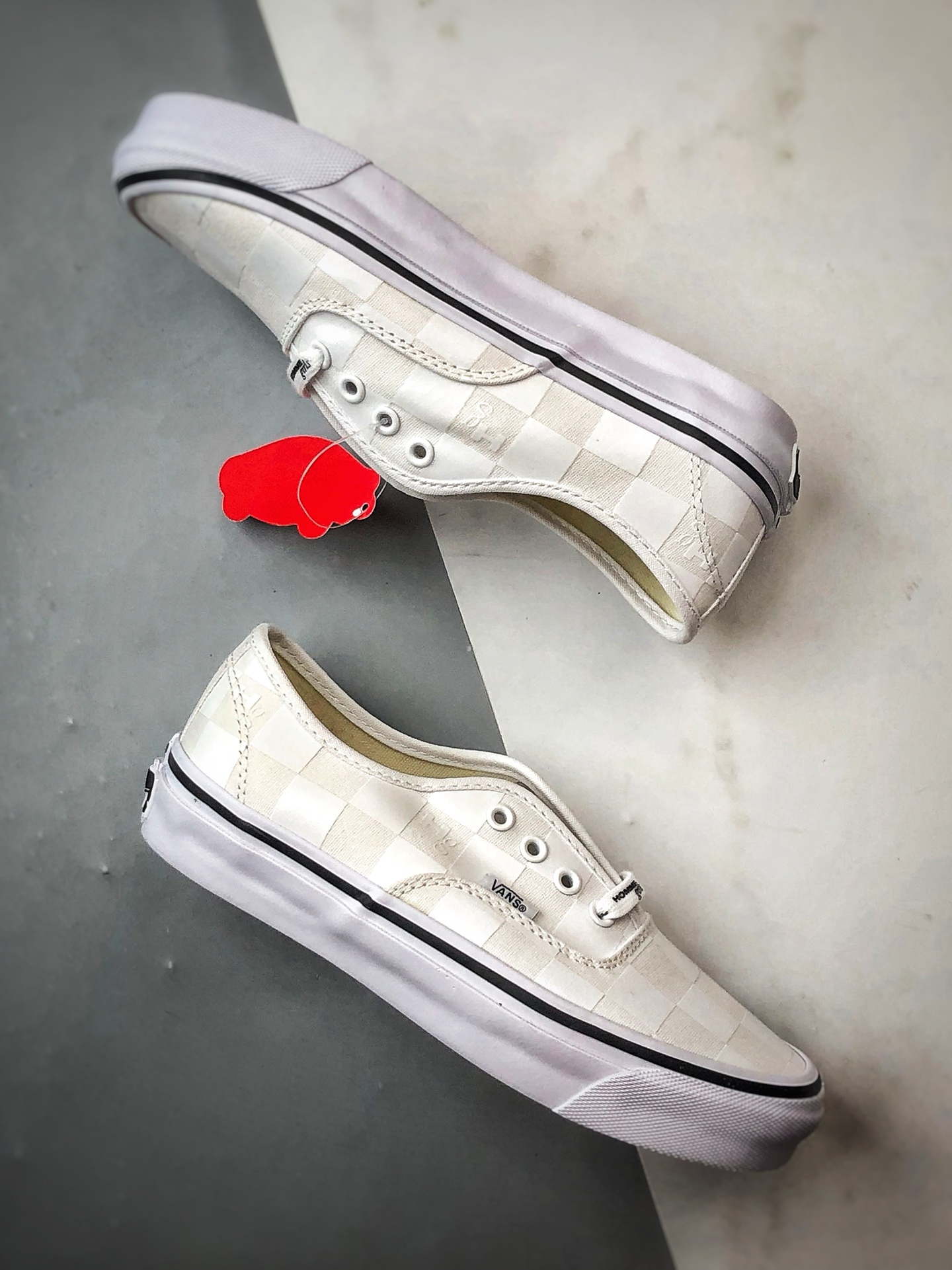 140 HommeGirls × OTW by Vans 白色 万斯官方 舒适百搭低帮硫化板鞋 VN000EEUCCZ