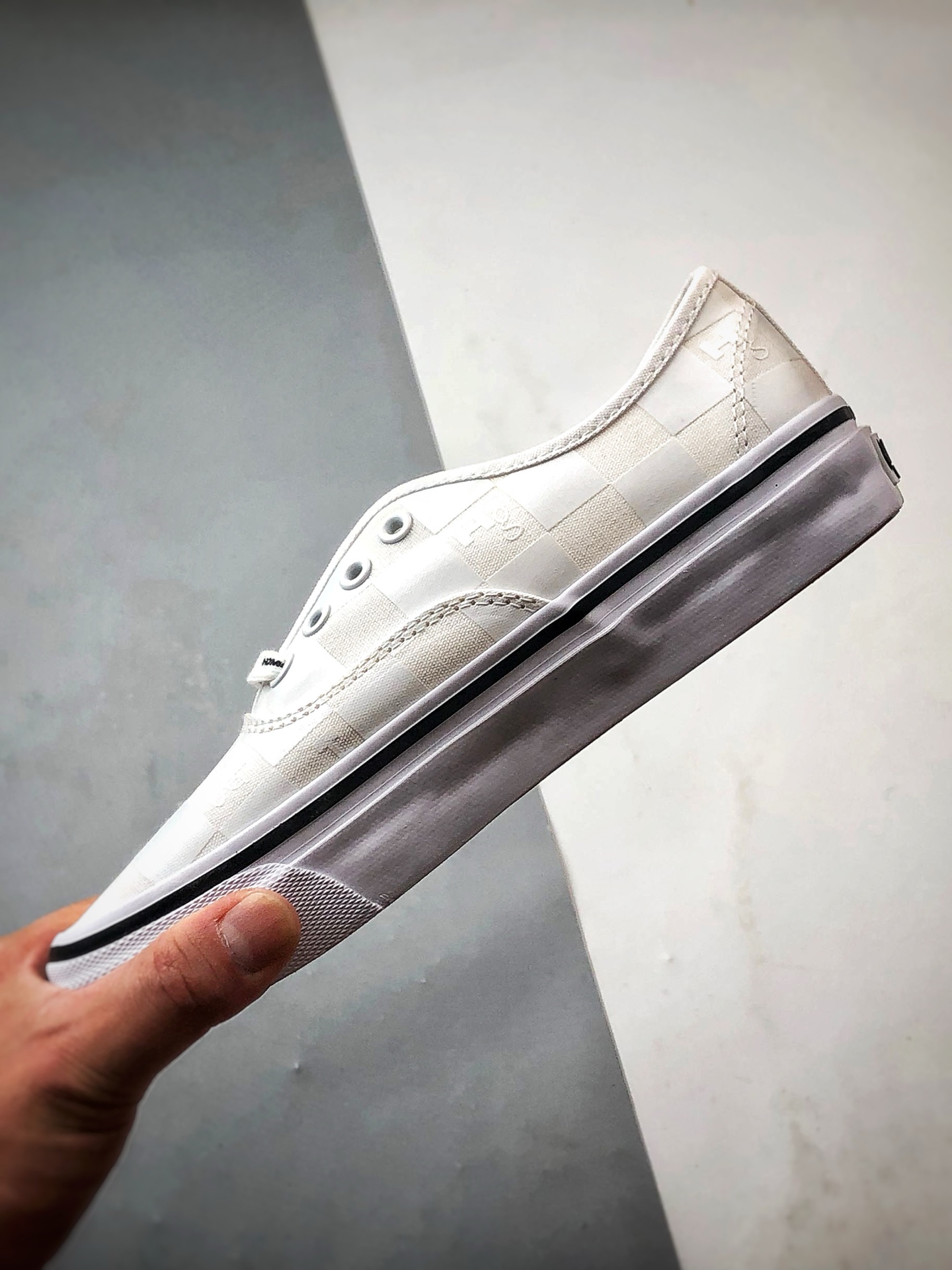140 HommeGirls × OTW by Vans 白色 万斯官方 舒适百搭低帮硫化板鞋 VN000EEUCCZ