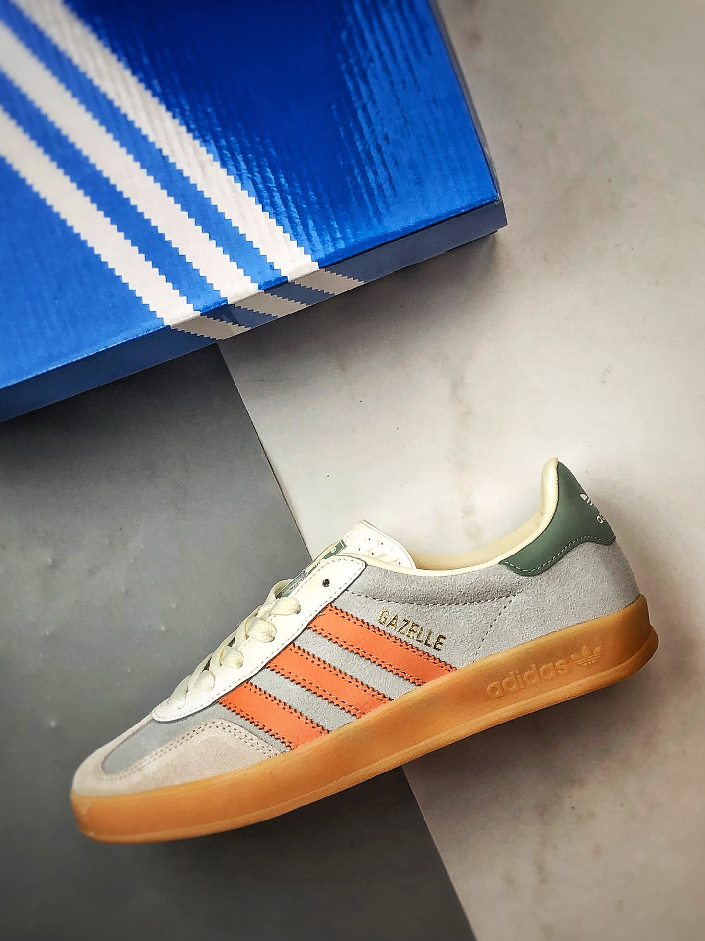 180 AD Originals Gazelle Indoor 灰绿橘 三叶草复古休闲运动板鞋 JQ0011