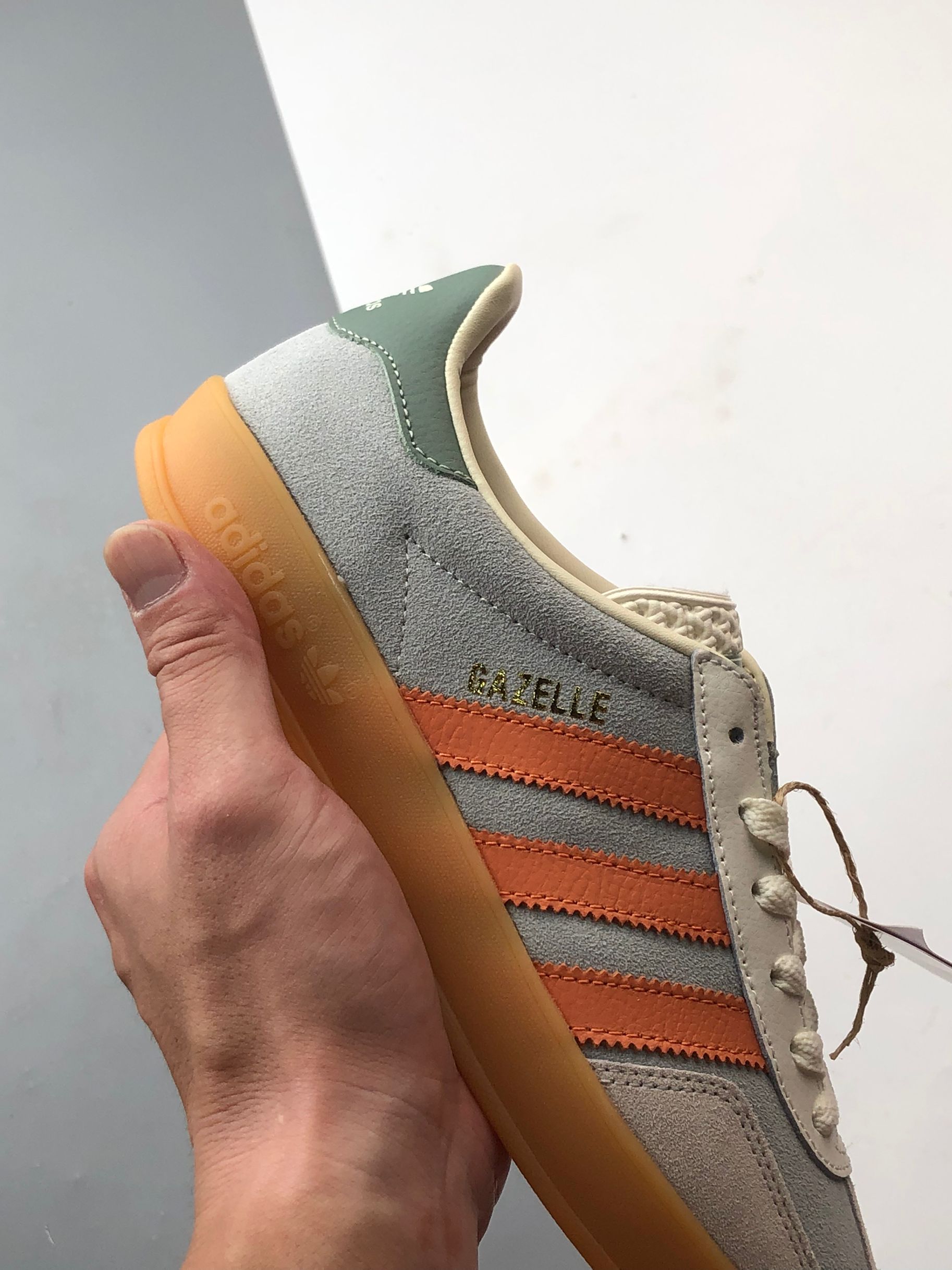 180 AD Originals Gazelle Indoor 灰绿橘 三叶草复古休闲运动板鞋 JQ0011