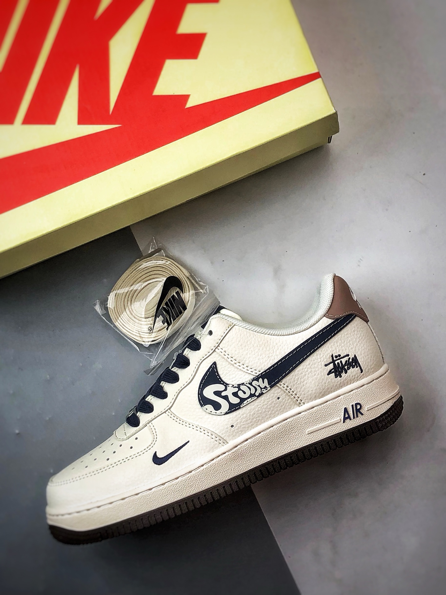 280 Stussy x Air Force 1 Low 白棕深蓝钩 ZH2598-309