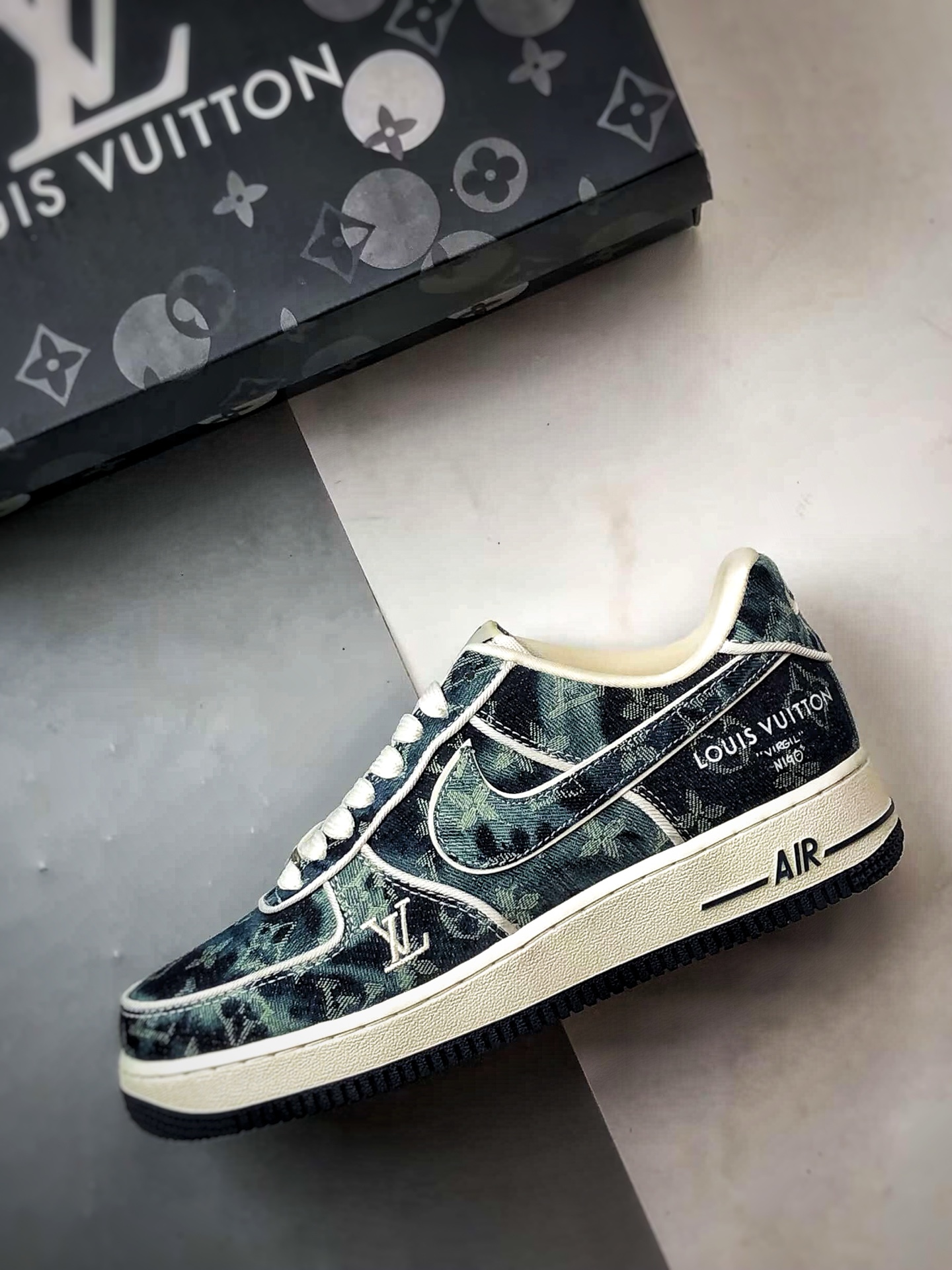 LV x Air Force 1 Low 黑蓝老花牛仔布 SC9207-533