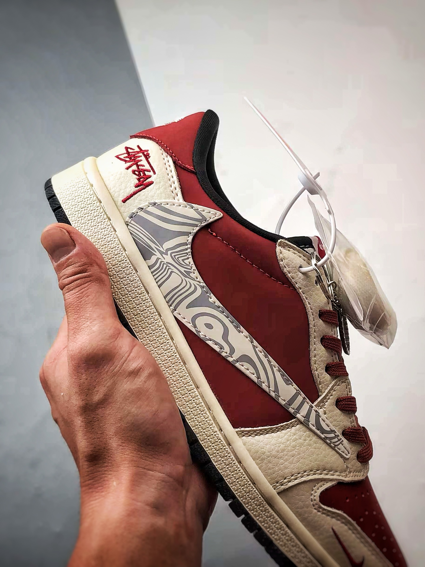 Air Jordan 1 Low OG ”高端定制” 斯图西米白红倒钩 LD2025-017