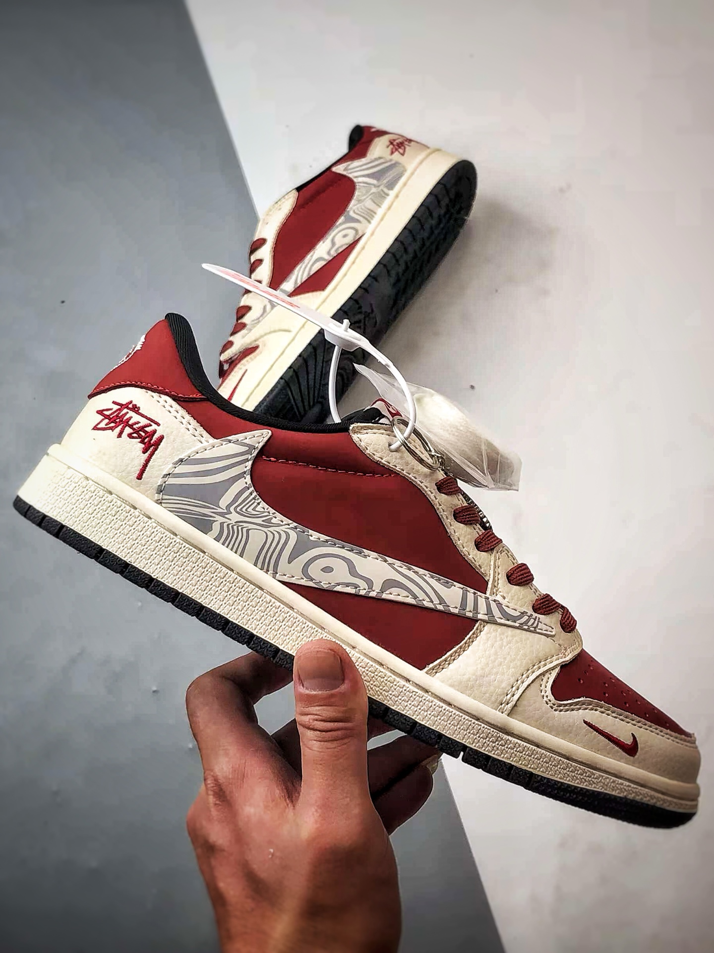 Air Jordan 1 Low OG ”高端定制” 斯图西米白红倒钩 LD2025-017