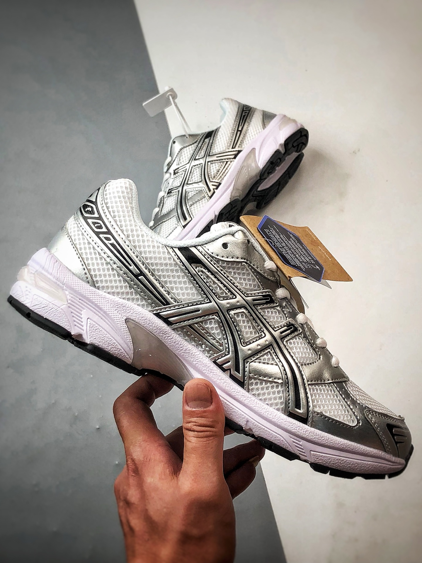200 Asics Gel-1130 白银色 亚瑟士轻便百搭休闲运动慢跑鞋 1201B020-100