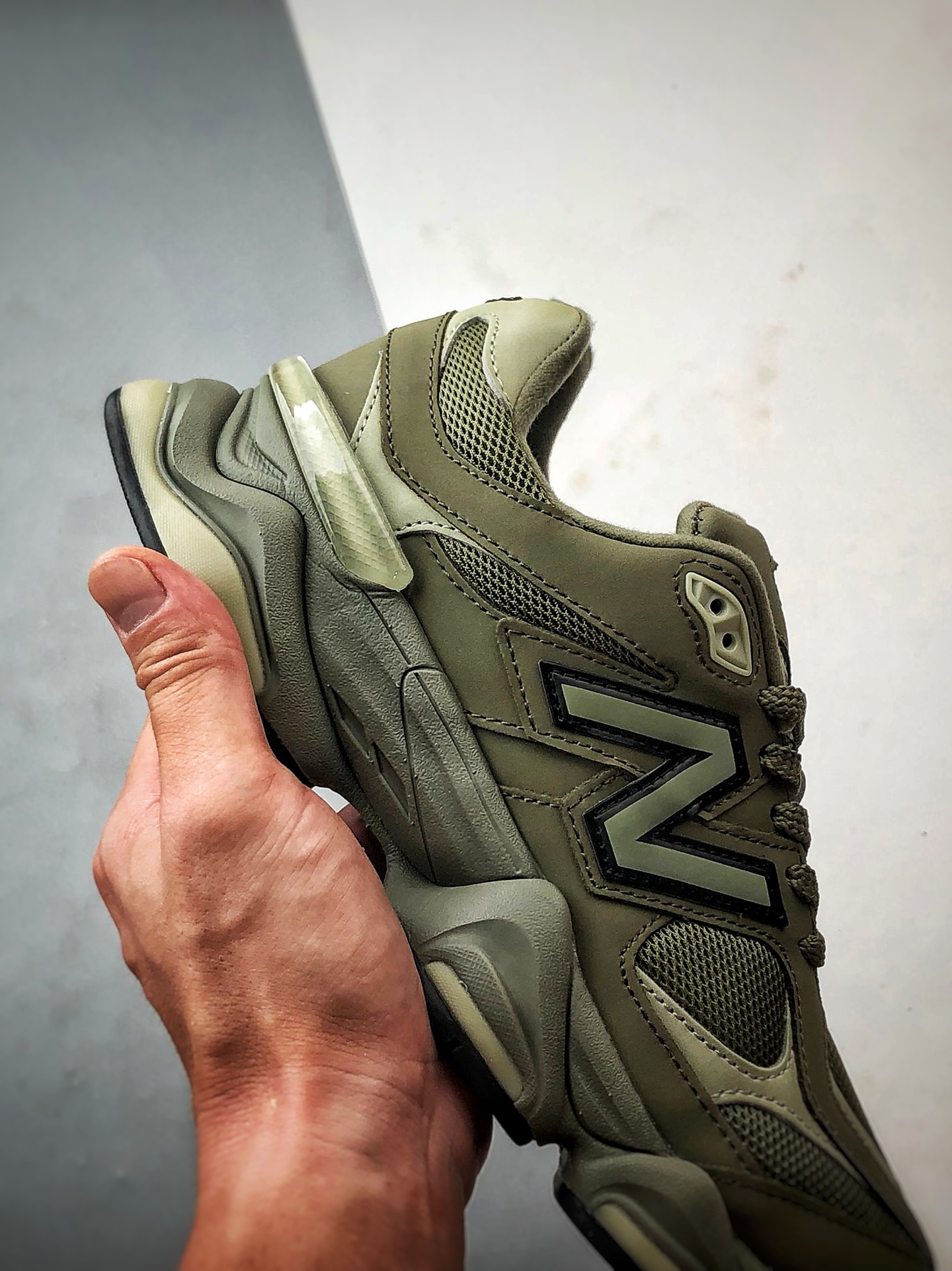250 New Balance 9060 橄榄绿 复古休闲运动老爹鞋 U9060ZGD