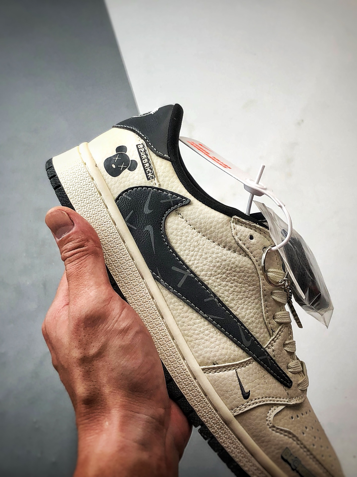 Air Jordan 1 Low OG ”高端定制” 暴力熊米白灰倒钩 LD2025-011
