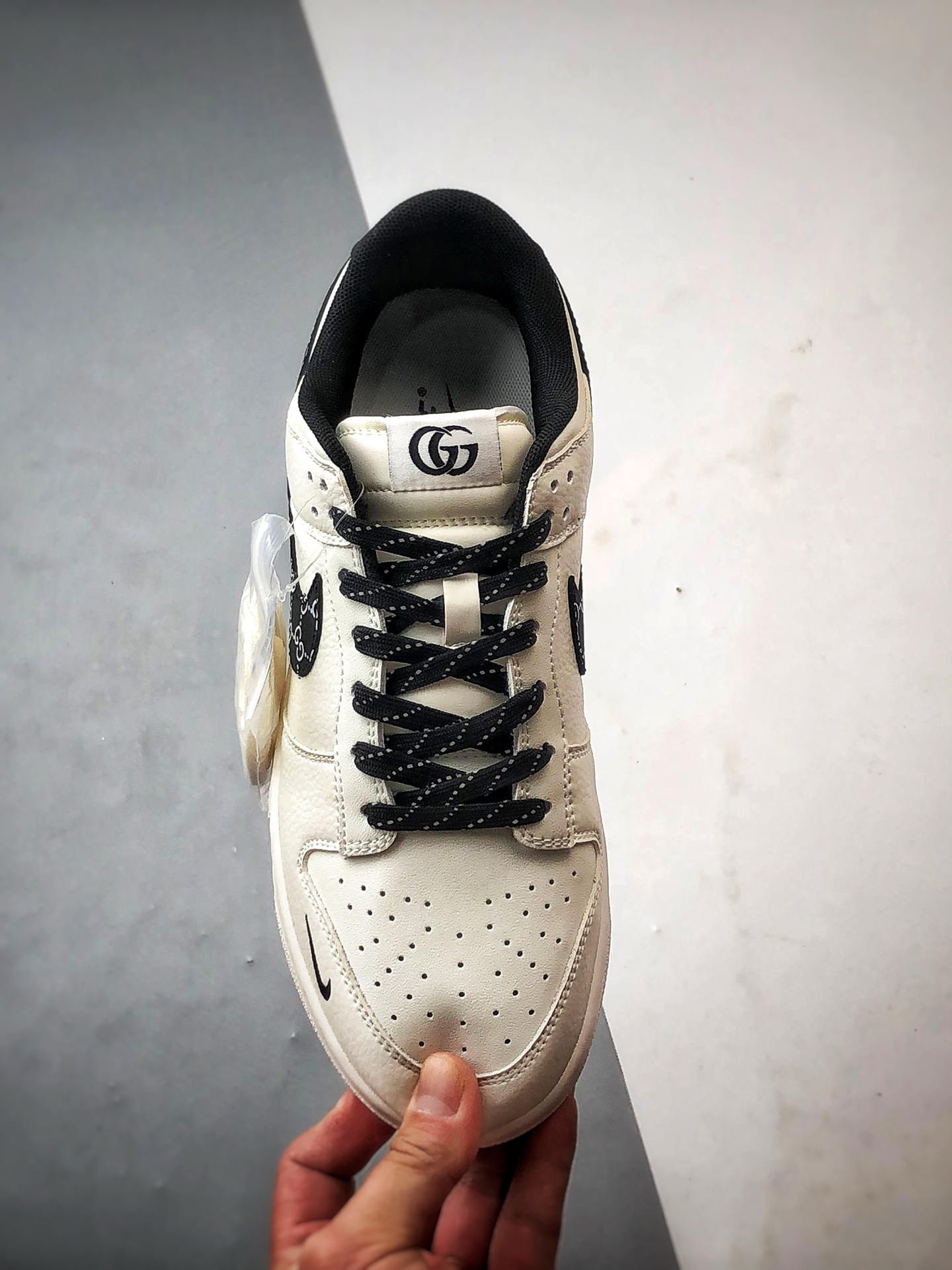 NK Dunk Low Retro ”DIY高端定制” 古驰白色印花黑钩 低帮休闲运动板鞋 XD6188-048
