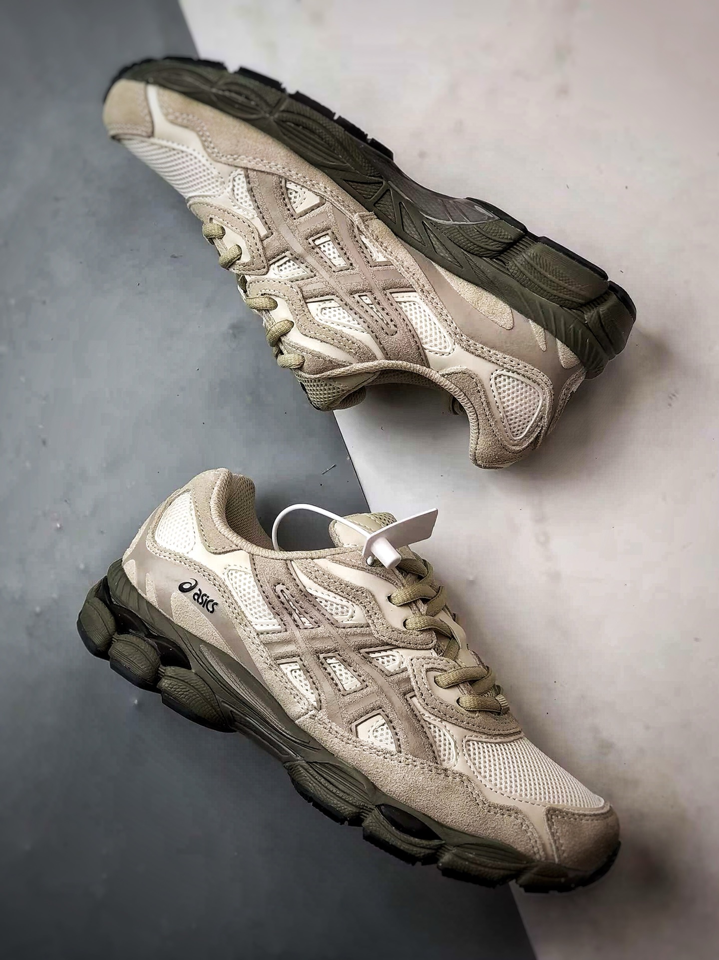 Asics Gel-NYC 复古单品 褐色 亚瑟士新款厚底街头运动休闲鞋
