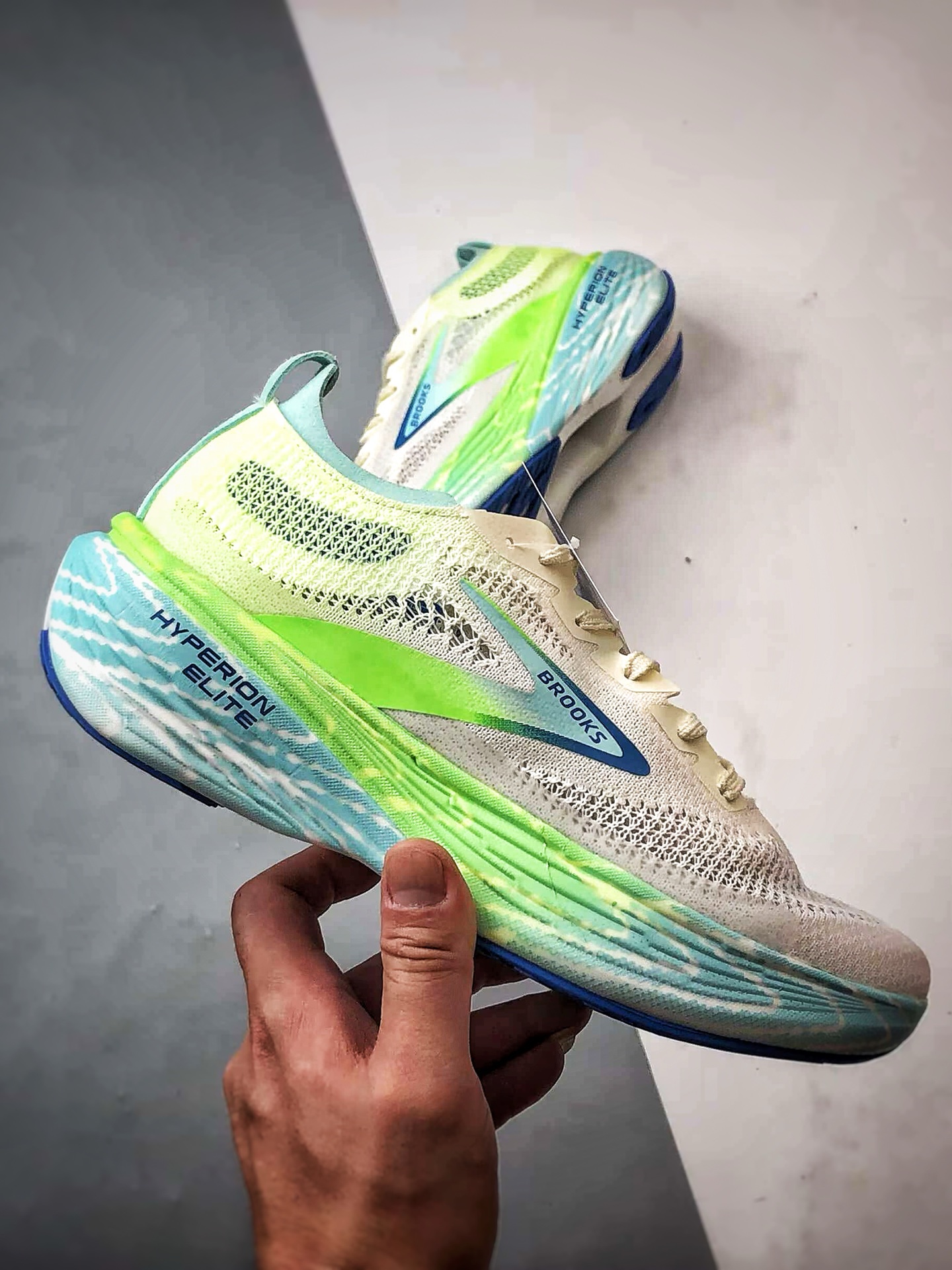 Brooks布鲁克斯 Hyperion Elite 4 白绿 龙卷风系列越野竞速跑步鞋